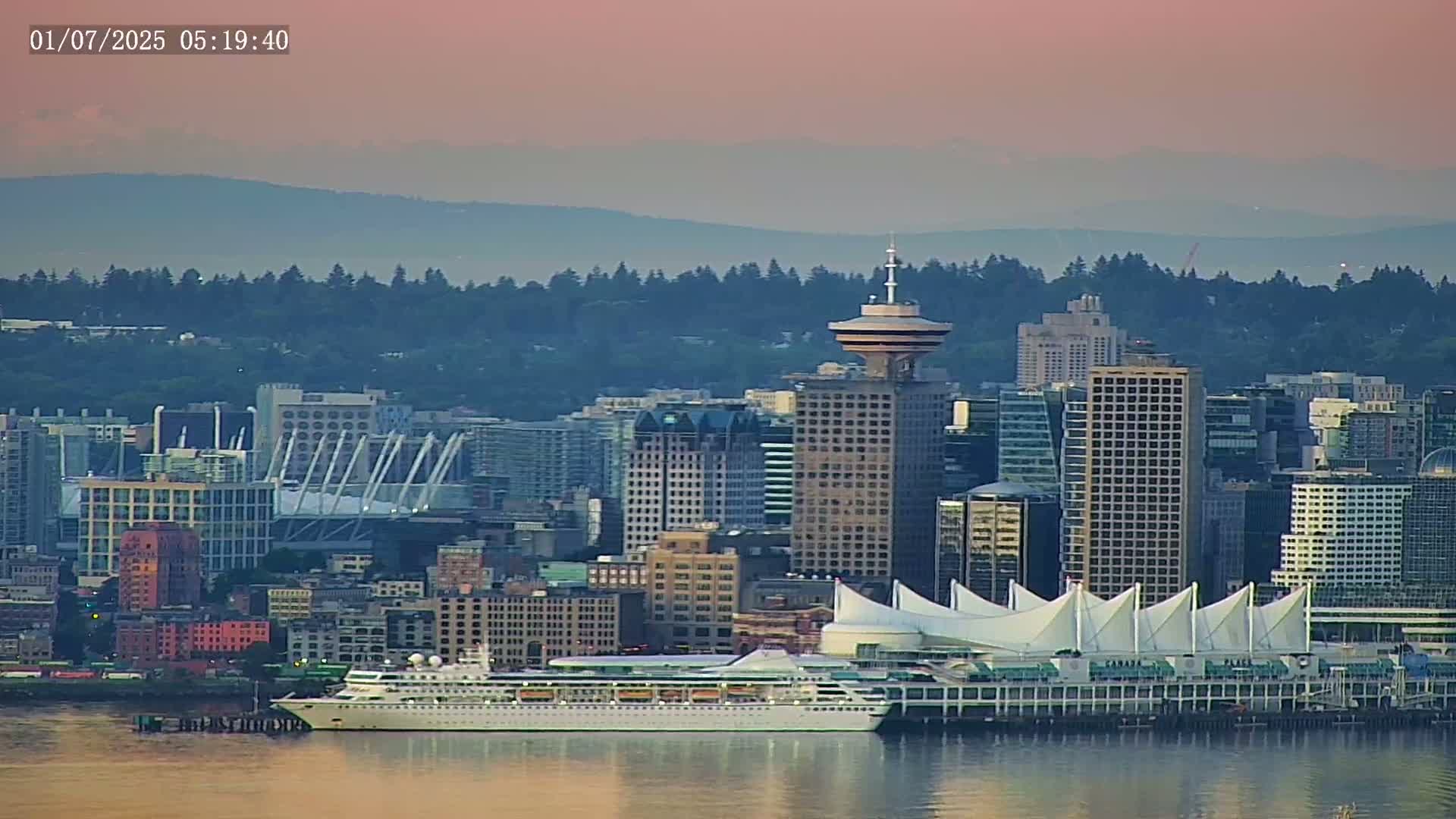 Vancouver City Skyline  & Cruise Ship Spotting Live Cam - Vancouver, Metro Vancouver, British Columbia, Canada