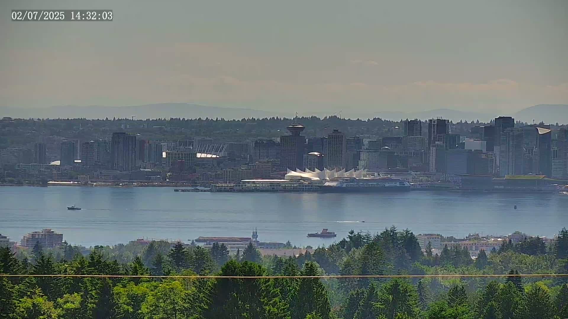 Vancouver City Skyline  & Cruise Ship Spotting Live Cam - Vancouver, Metro Vancouver, British Columbia, Canada