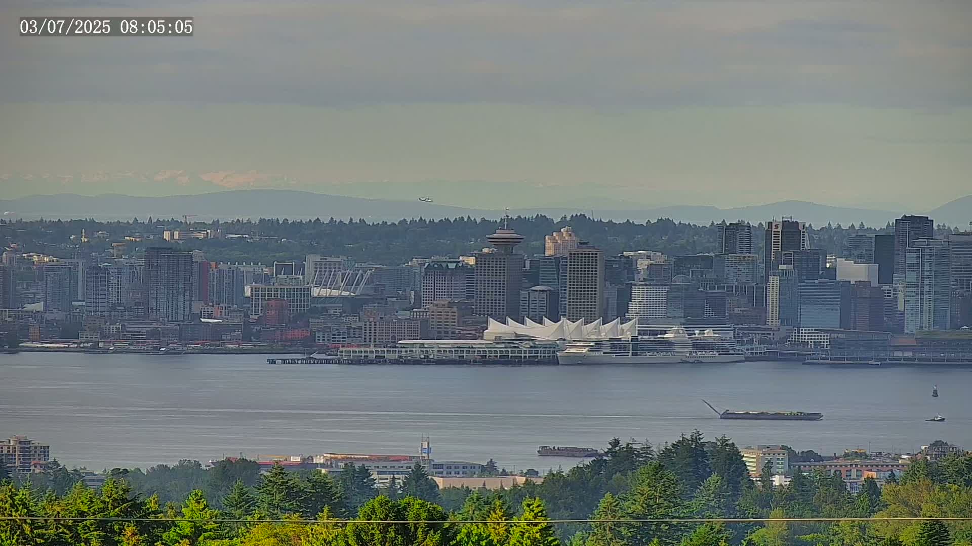 Vancouver City Skyline  & Cruise Ship Spotting Live Cam - Vancouver, Metro Vancouver, British Columbia, Canada