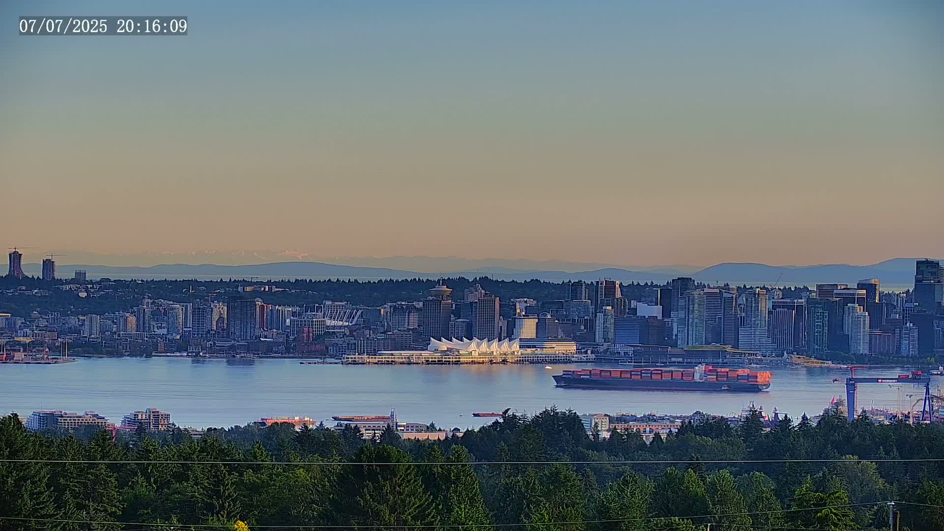 Vancouver City Skyline  & Cruise Ship Spotting Live Cam - Vancouver, Metro Vancouver, British Columbia, Canada