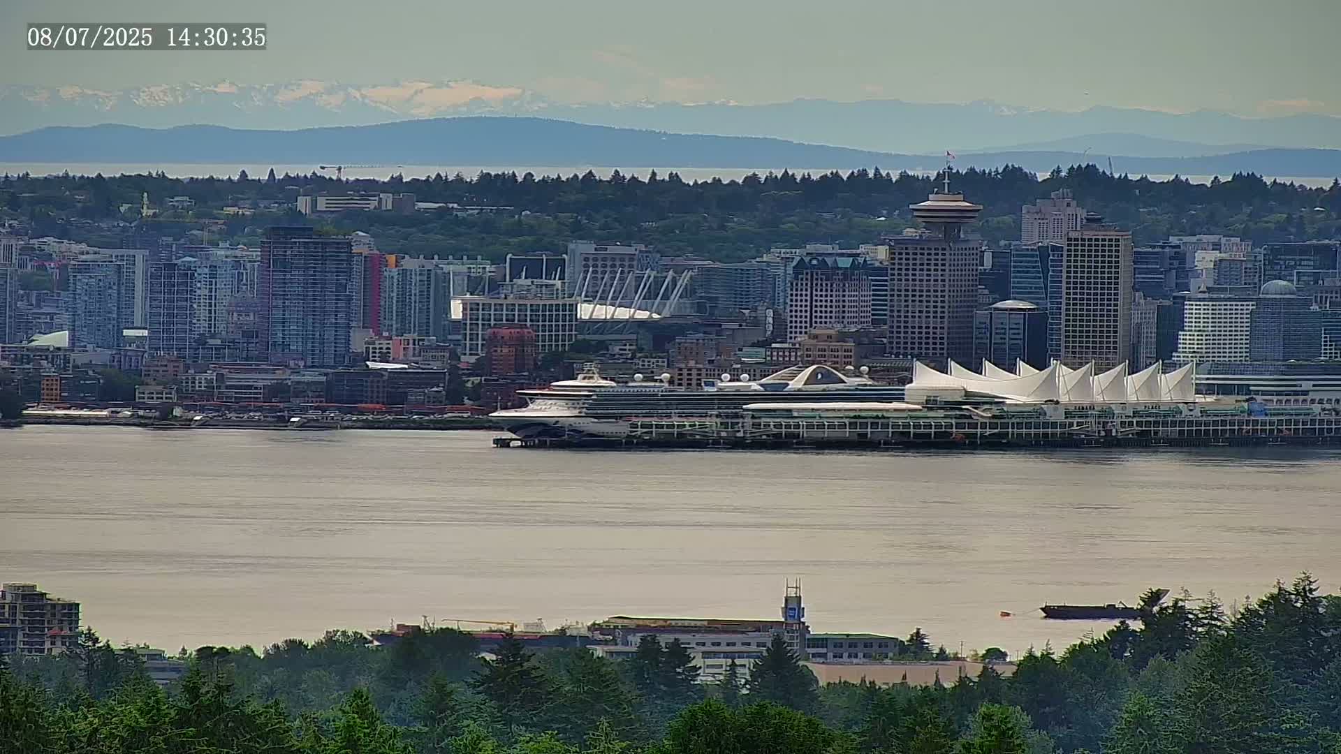 Vancouver City Skyline  & Cruise Ship Spotting Live Cam - Vancouver, Metro Vancouver, British Columbia, Canada