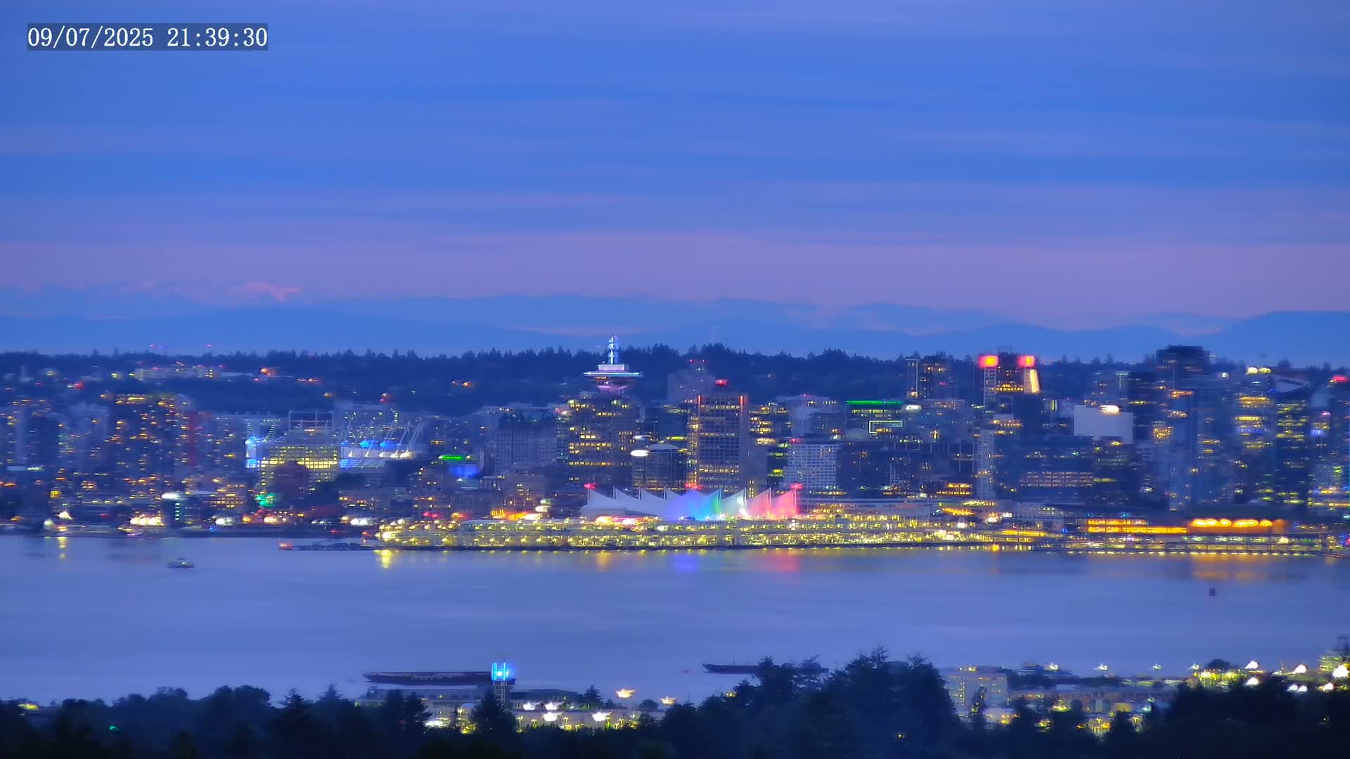 Vancouver City Skyline  & Cruise Ship Spotting Live Cam - Vancouver, Metro Vancouver, British Columbia, Canada