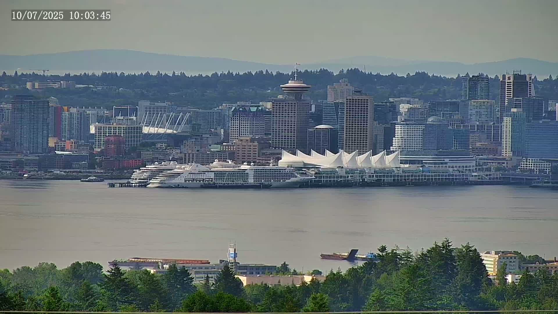 Vancouver City Skyline  & Cruise Ship Spotting Live Cam - Vancouver, Metro Vancouver, British Columbia, Canada