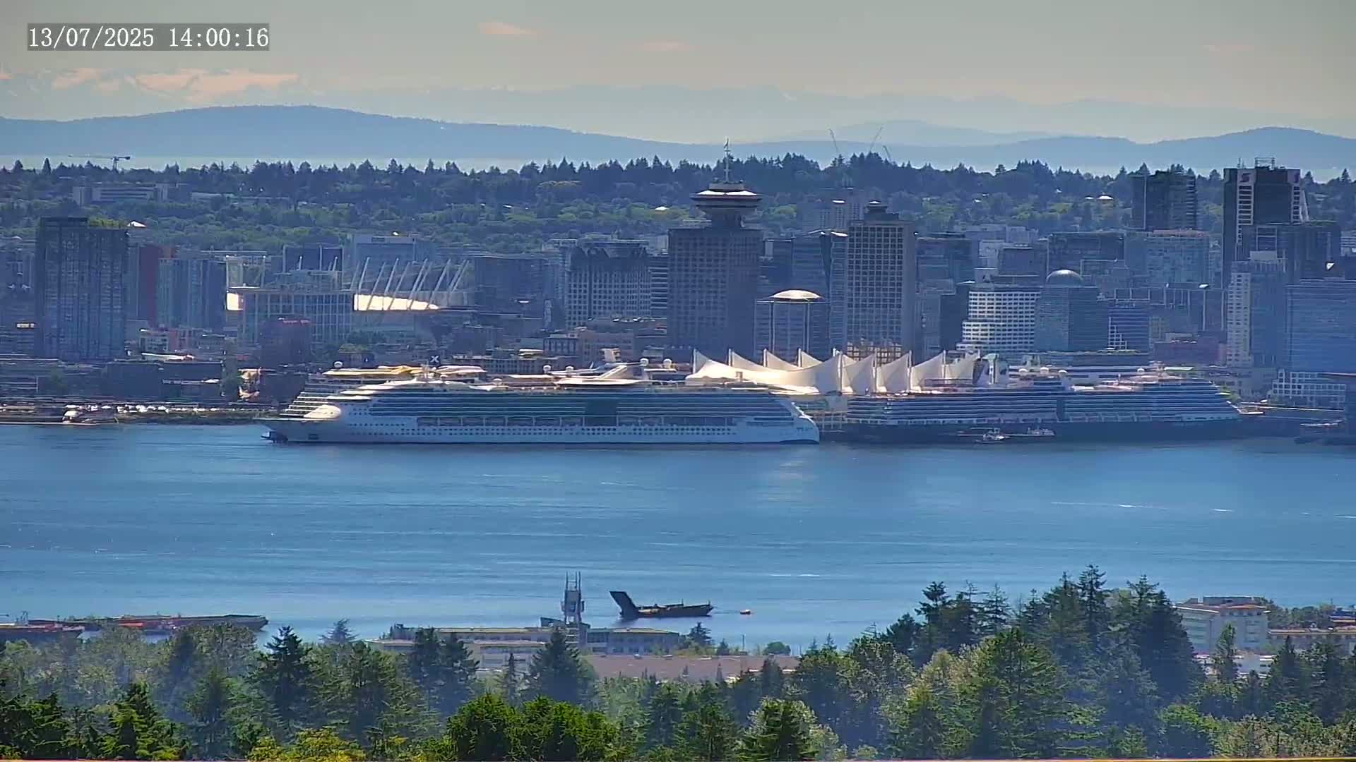 Vancouver City Skyline  & Cruise Ship Spotting Live Cam - Vancouver, Metro Vancouver, British Columbia, Canada