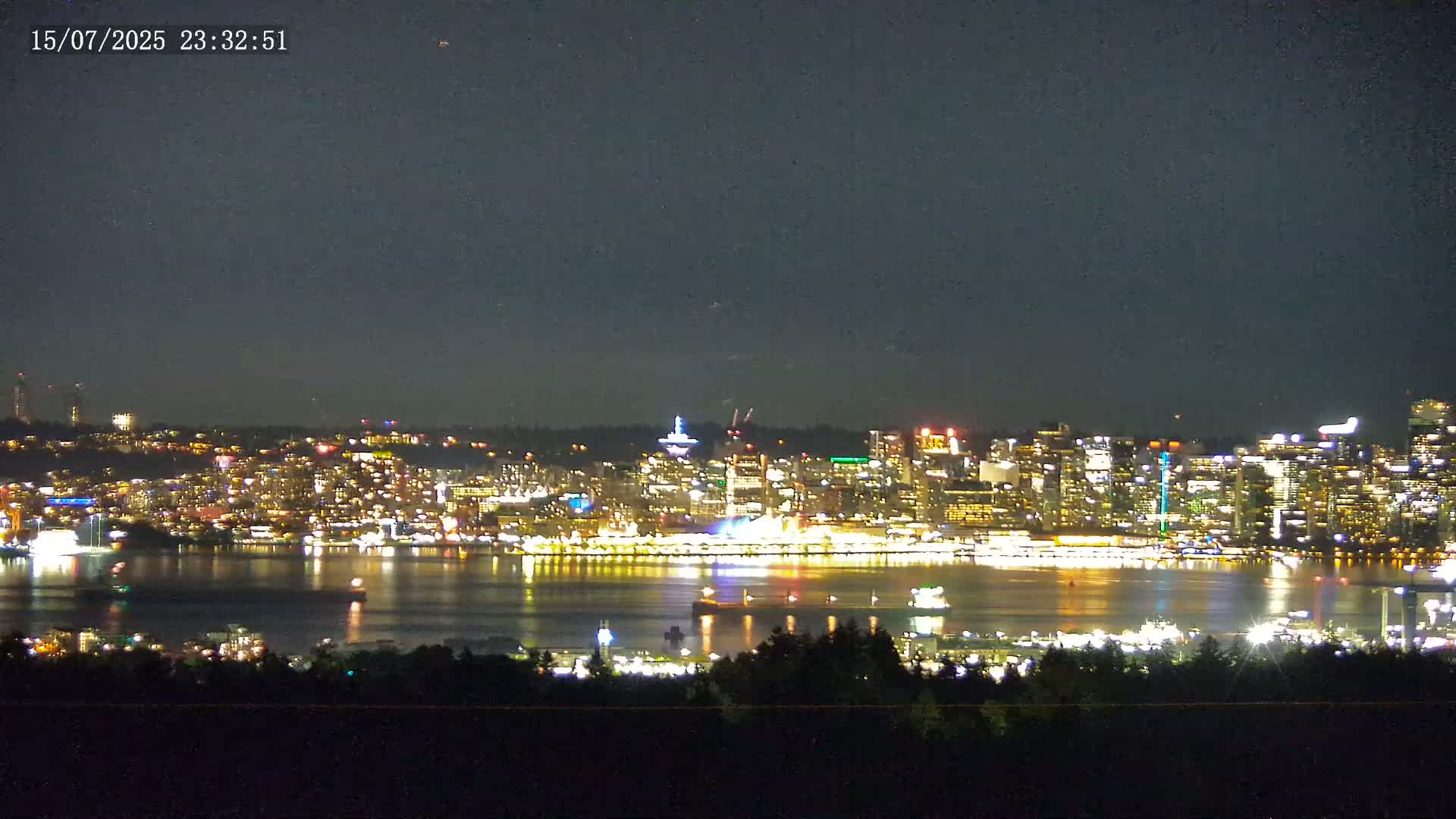 Vancouver City Skyline  & Cruise Ship Spotting Live Cam - Vancouver, Metro Vancouver, British Columbia, Canada