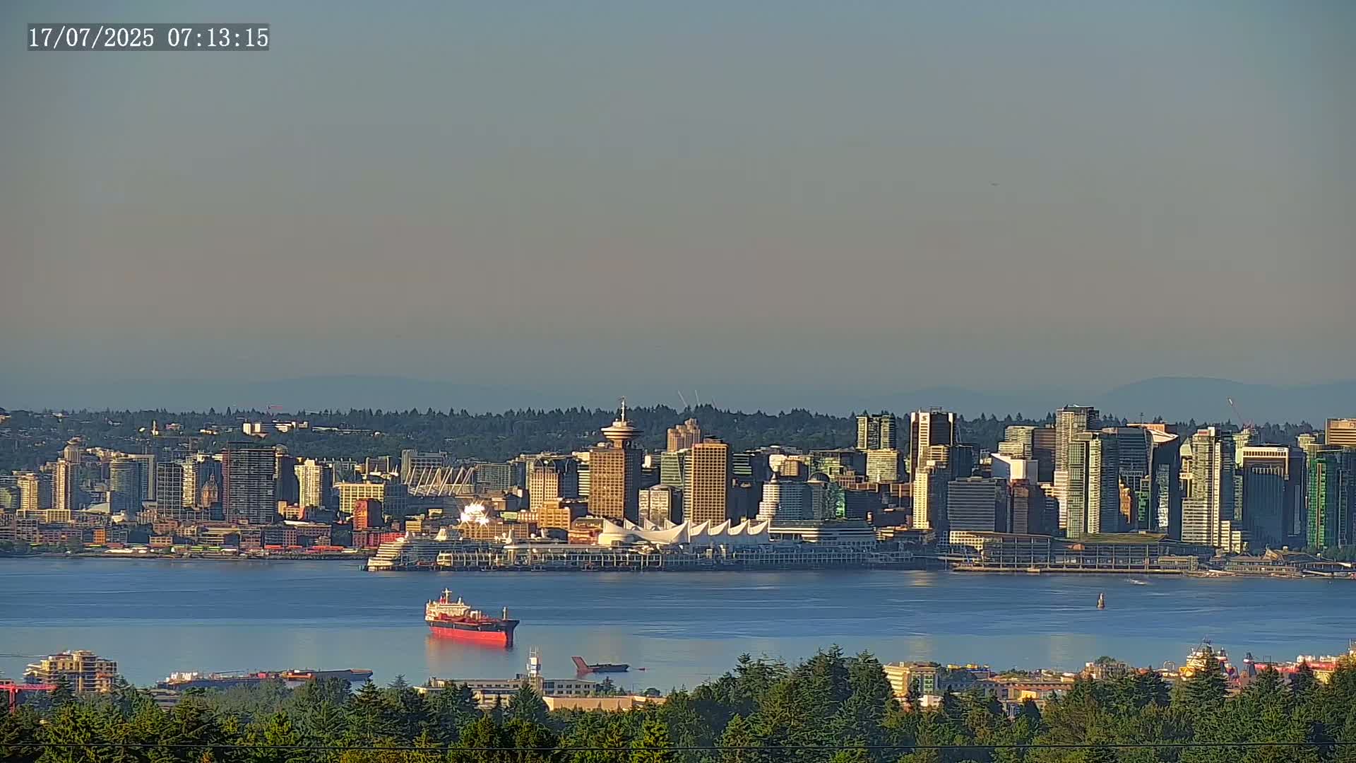 Vancouver City Skyline  & Cruise Ship Spotting Live Cam - Vancouver, Metro Vancouver, British Columbia, Canada