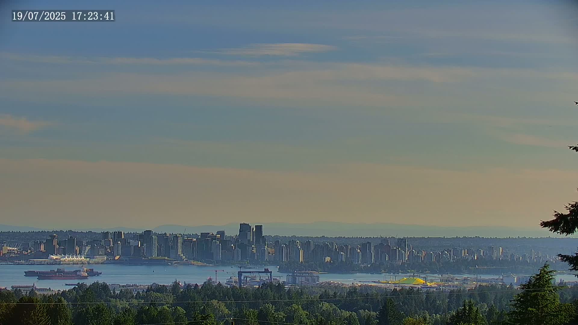 Vancouver City Skyline  & Cruise Ship Spotting Live Cam - Vancouver, Metro Vancouver, British Columbia, Canada