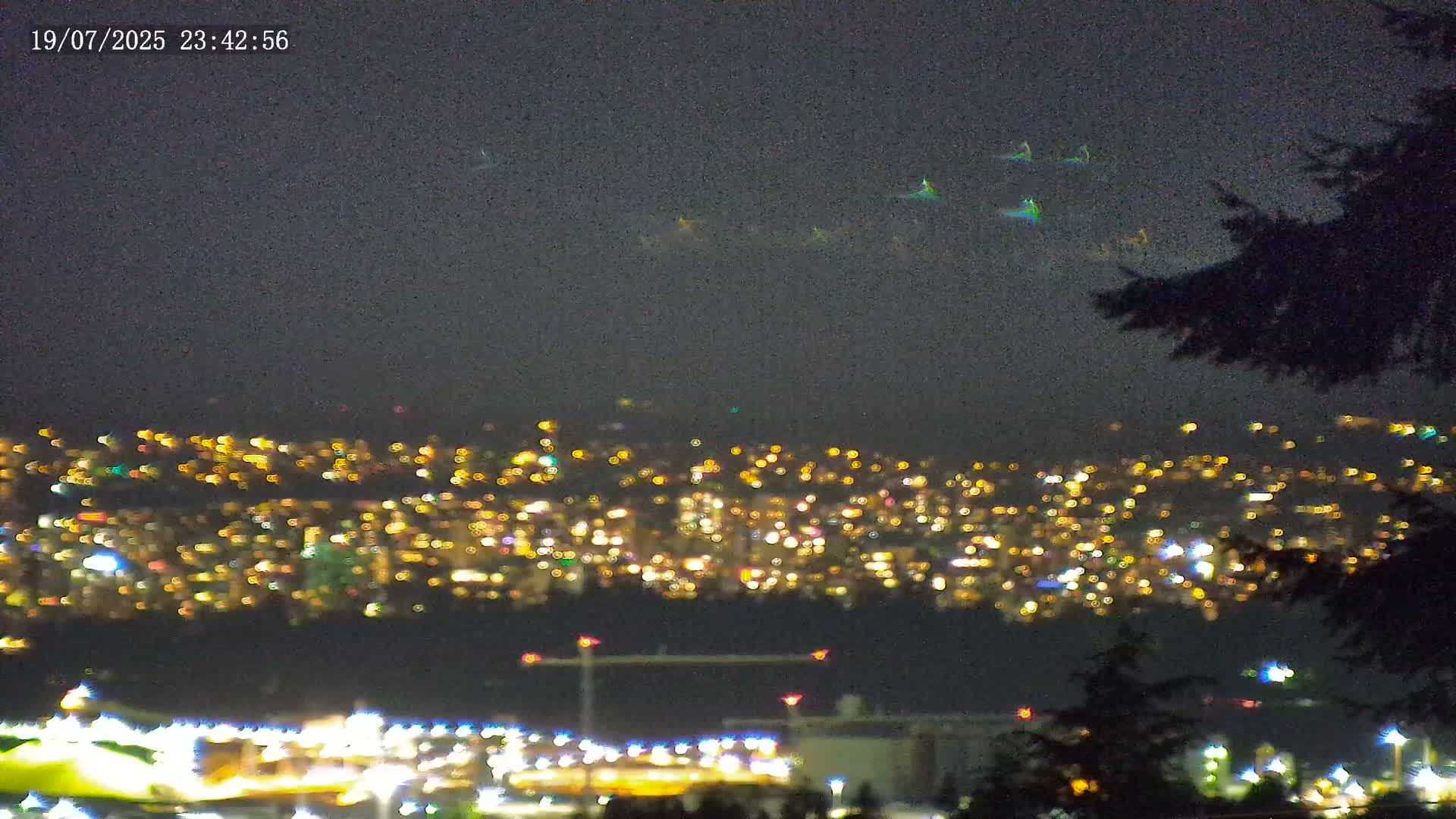 Vancouver City Skyline  & Cruise Ship Spotting Live Cam - Vancouver, Metro Vancouver, British Columbia, Canada