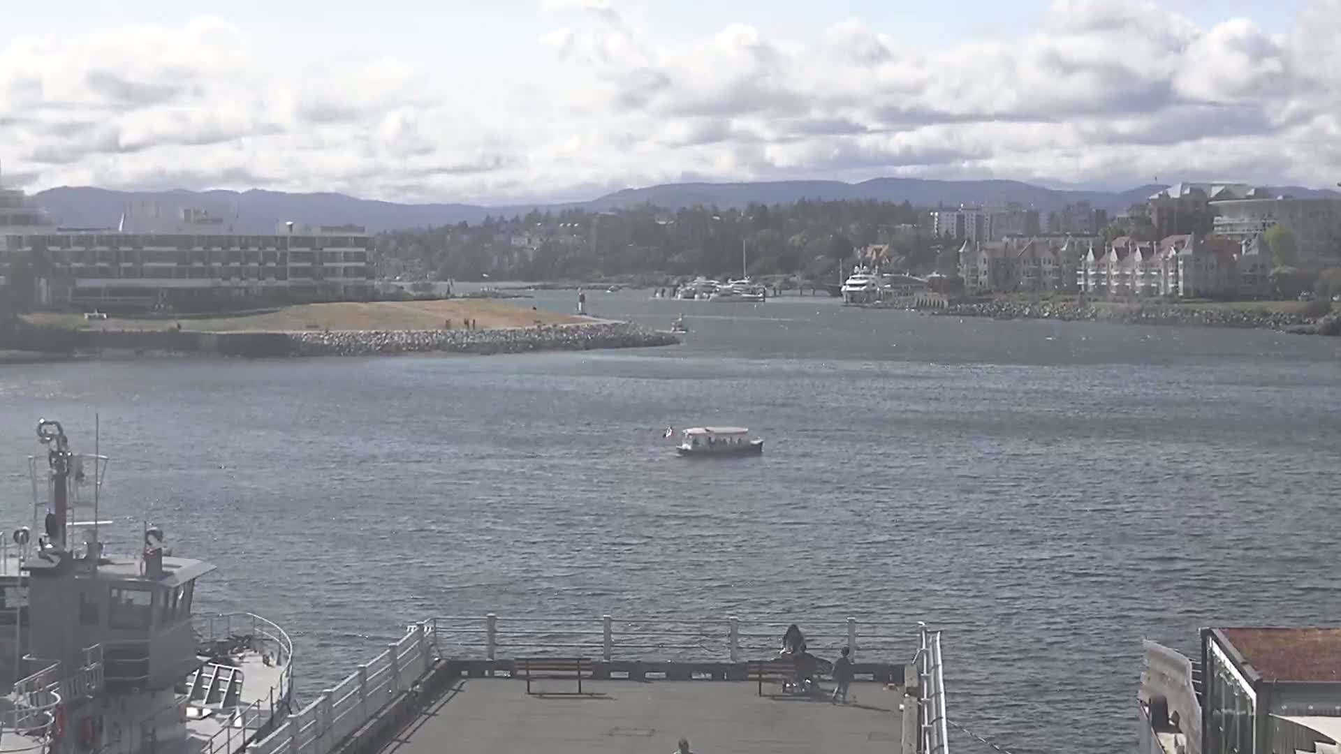 Victoria City Skyline & Victoria Harbour Live Cam - Victoria, Capital Regional District, British Columbia, Canada