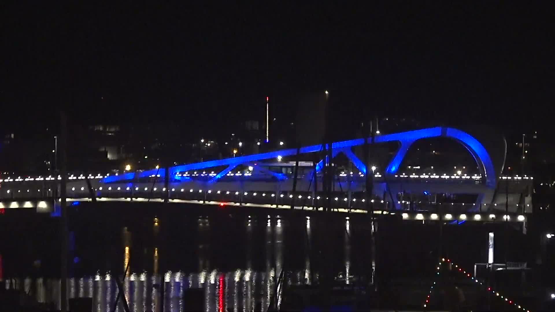 Victoria City Skyline & Victoria Harbour Live Cam - Victoria, Capital Regional District, British Columbia, Canada