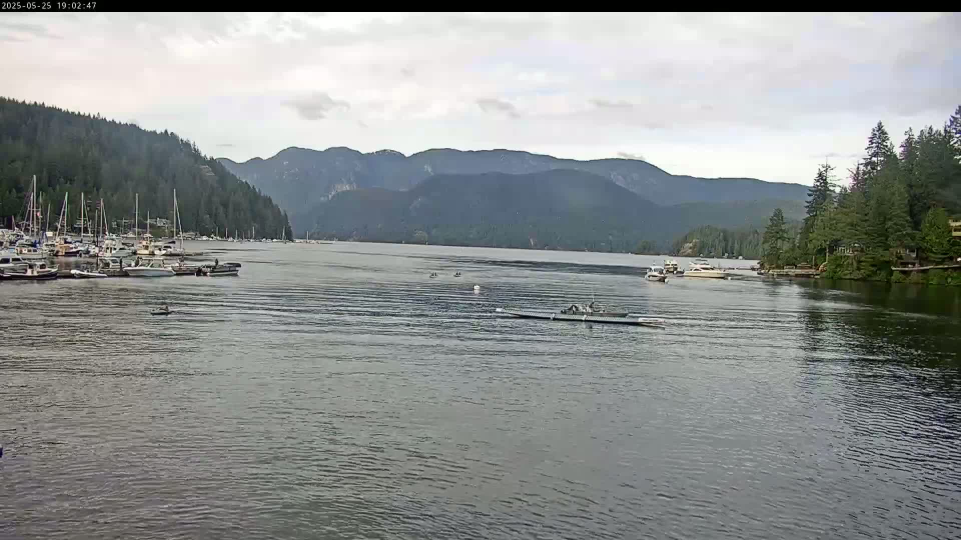 Vancouver Deep Cove Beach & Kayak Center Live Cam - Deep Cove, North Vancouver, Metro Vancouver, British Columbia, Canada
