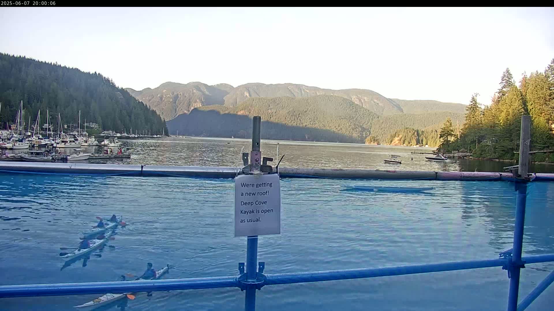 Vancouver Deep Cove Beach & Kayak Center Live Cam - Deep Cove, North Vancouver, Metro Vancouver, British Columbia, Canada