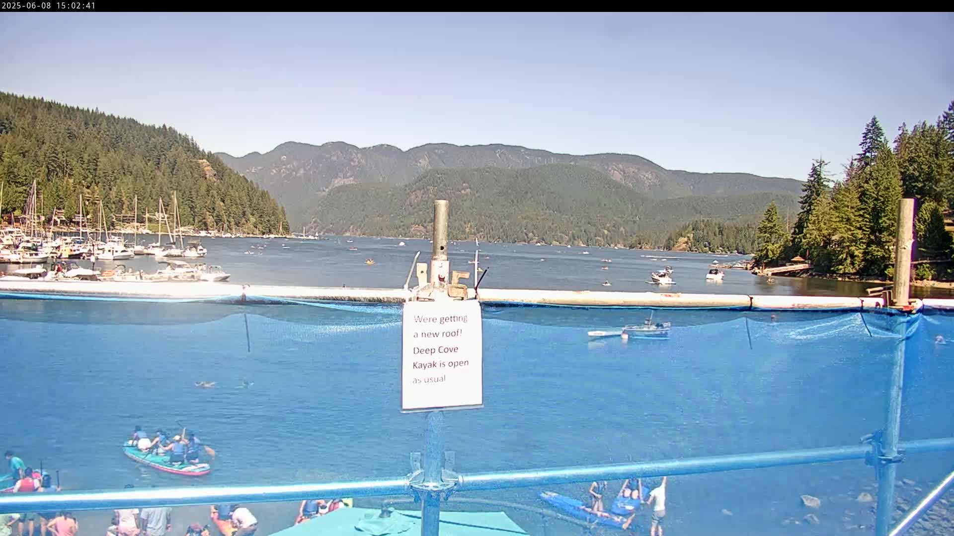 Vancouver Deep Cove Beach & Kayak Center Live Cam - Deep Cove, North Vancouver, Metro Vancouver, British Columbia, Canada
