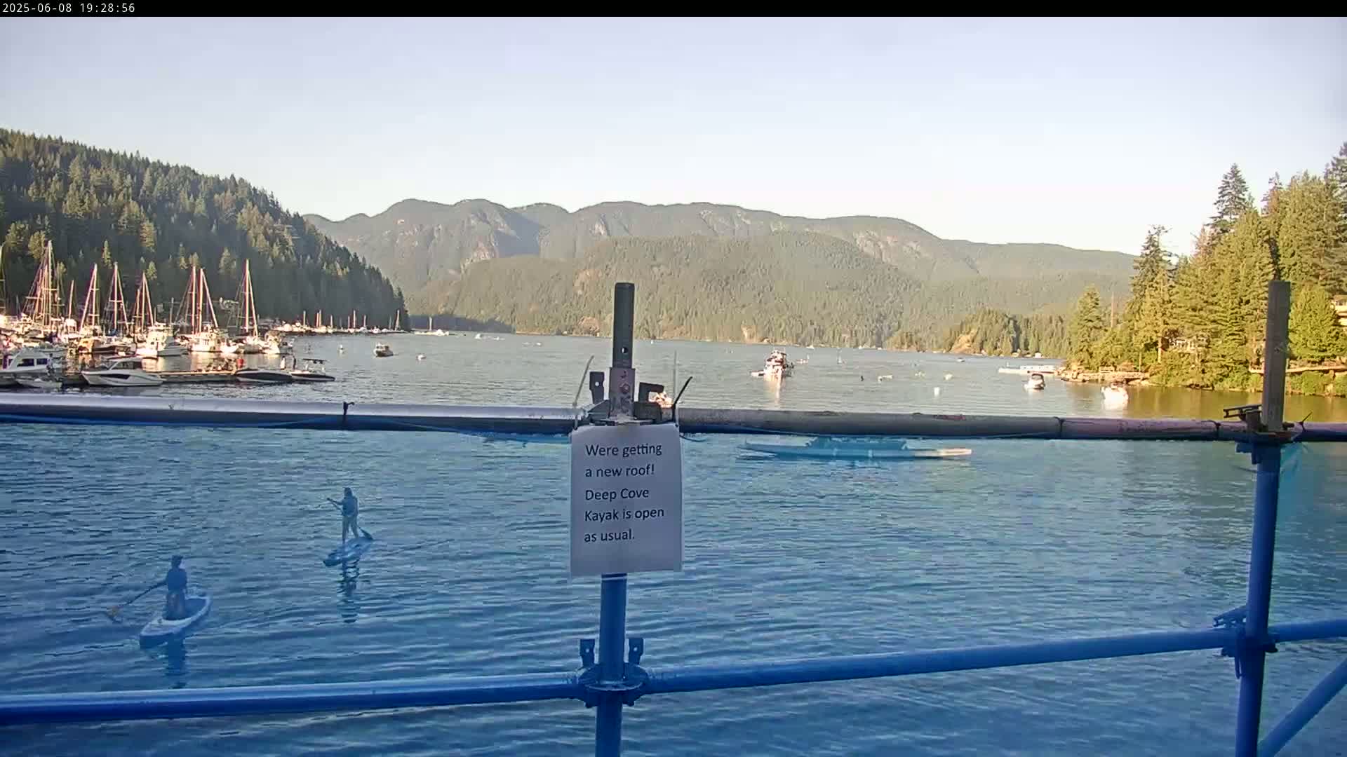 Vancouver Deep Cove Beach & Kayak Center Live Cam - Deep Cove, North Vancouver, Metro Vancouver, British Columbia, Canada