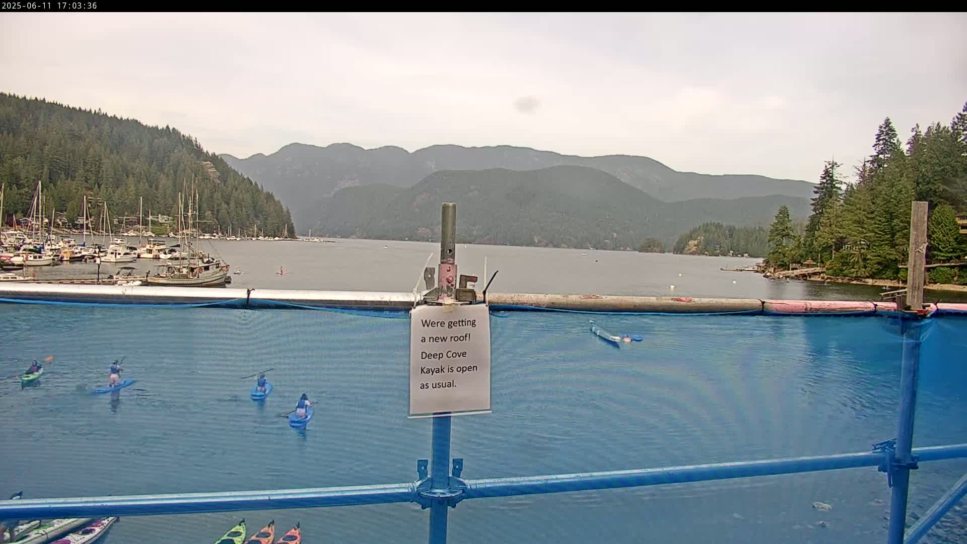 Vancouver Deep Cove Beach & Kayak Center Live Cam - Deep Cove, North Vancouver, Metro Vancouver, British Columbia, Canada