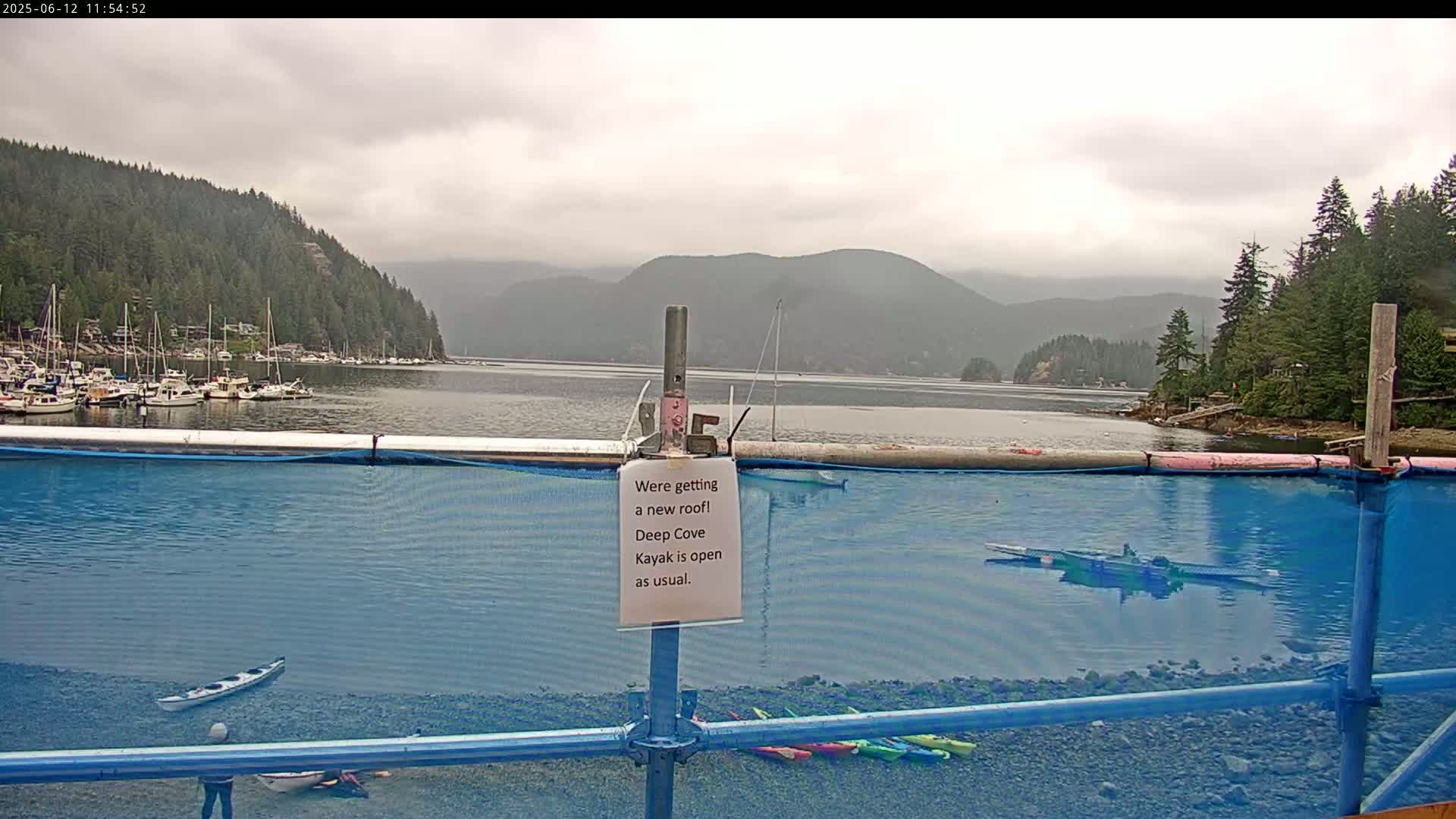 Vancouver Deep Cove Beach & Kayak Center Live Cam - Deep Cove, North Vancouver, Metro Vancouver, British Columbia, Canada