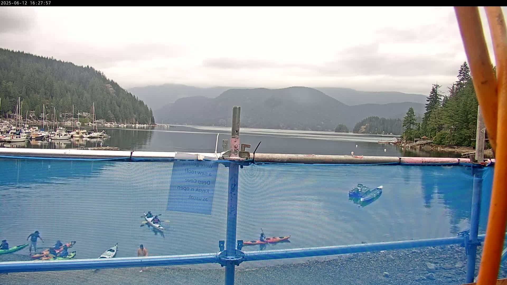 Vancouver Deep Cove Beach & Kayak Center Live Cam - Deep Cove, North Vancouver, Metro Vancouver, British Columbia, Canada