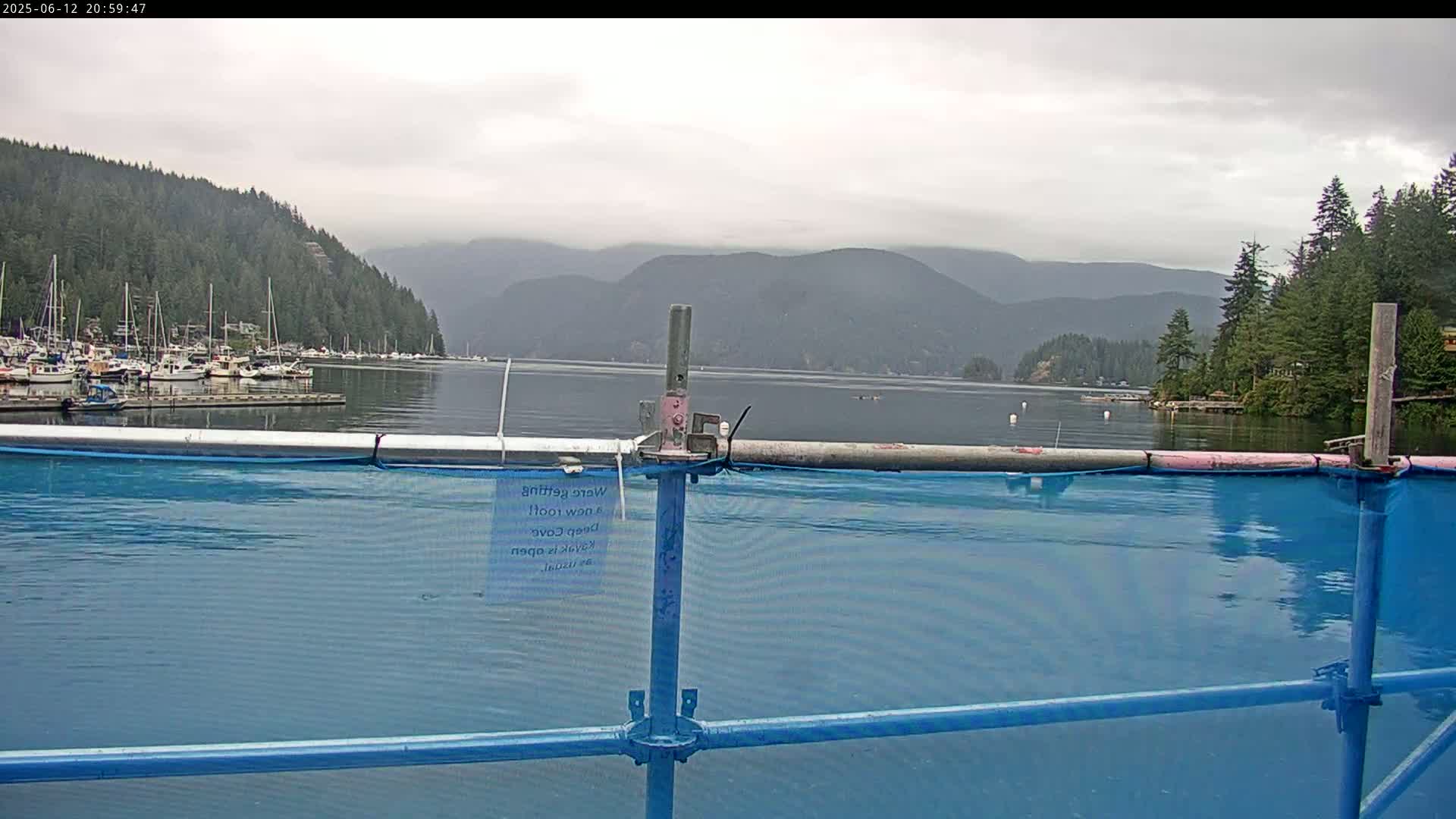 Vancouver Deep Cove Beach & Kayak Center Live Cam - Deep Cove, North Vancouver, Metro Vancouver, British Columbia, Canada