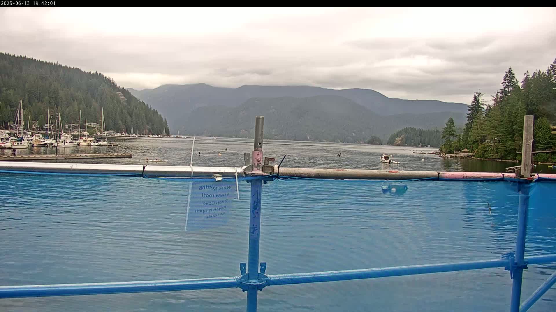 Vancouver Deep Cove Beach & Kayak Center Live Cam - Deep Cove, North Vancouver, Metro Vancouver, British Columbia, Canada