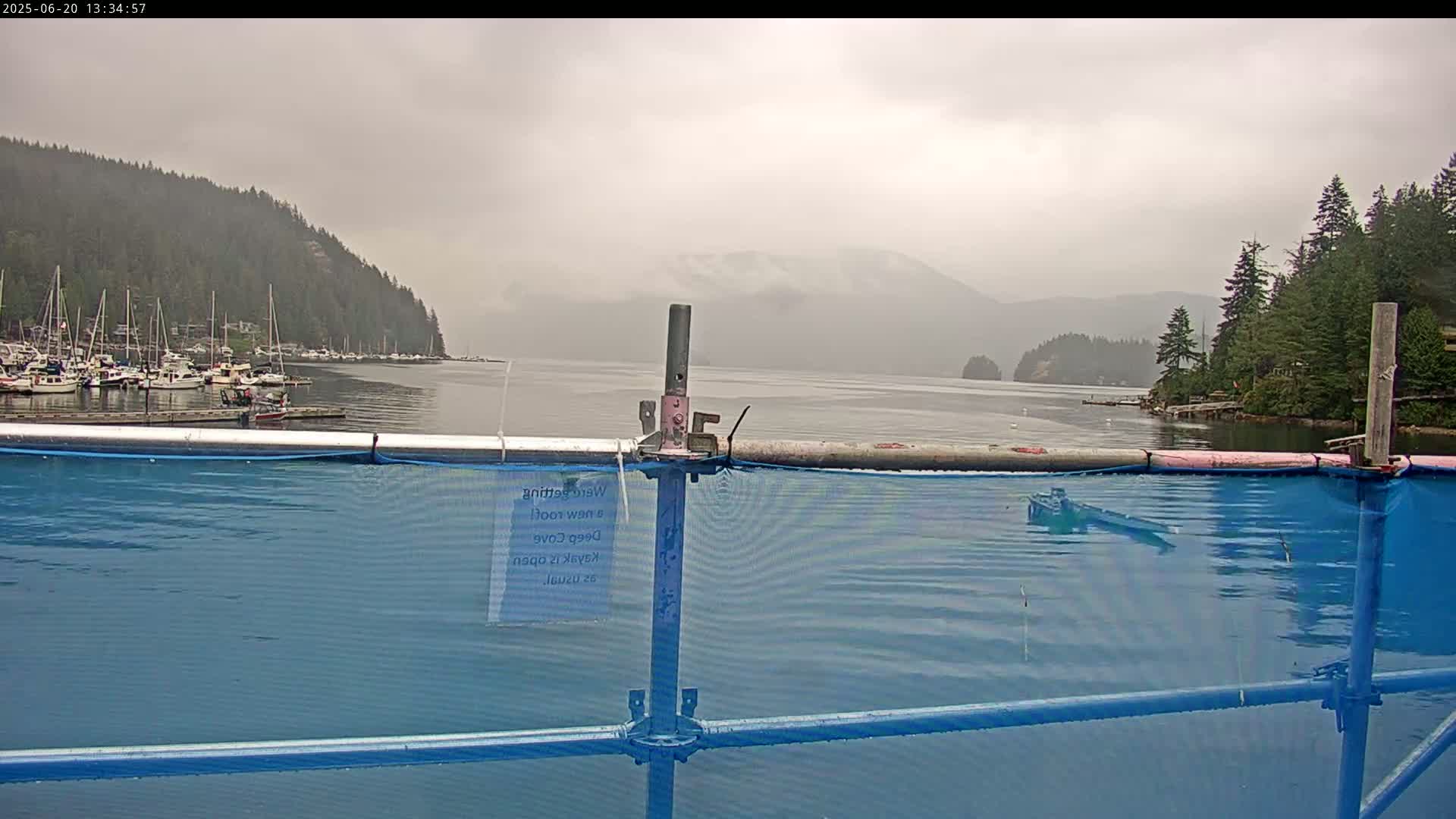 Vancouver Deep Cove Beach & Kayak Center Live Cam - Deep Cove, North Vancouver, Metro Vancouver, British Columbia, Canada