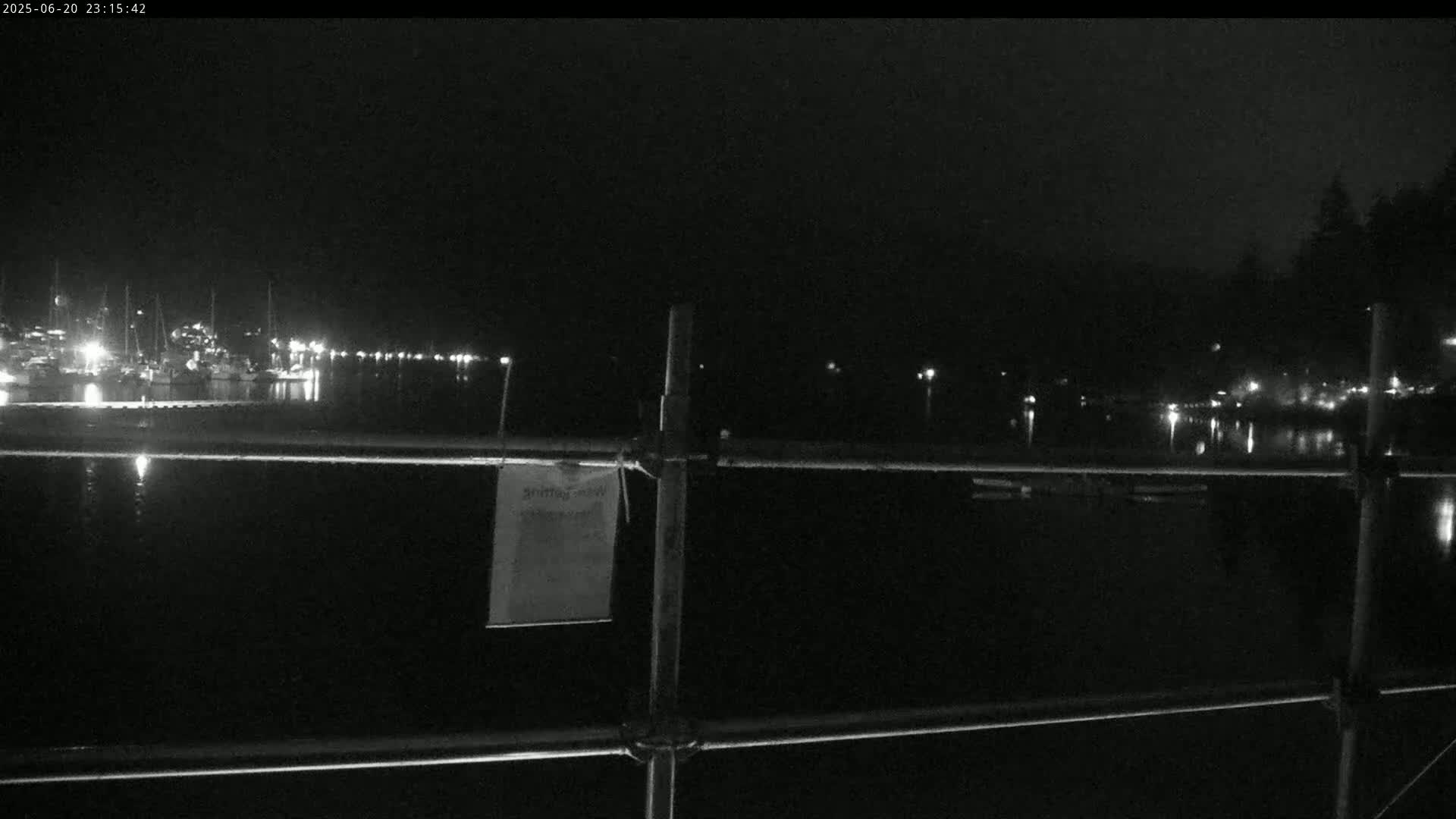 Vancouver Deep Cove Beach & Kayak Center Live Cam - Deep Cove, North Vancouver, Metro Vancouver, British Columbia, Canada