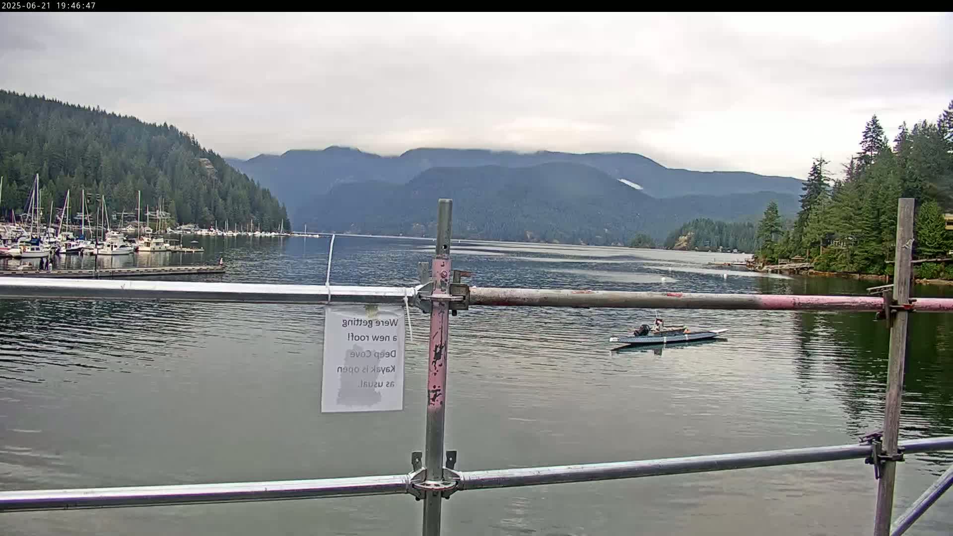 Vancouver Deep Cove Beach & Kayak Center Live Cam - Deep Cove, North Vancouver, Metro Vancouver, British Columbia, Canada