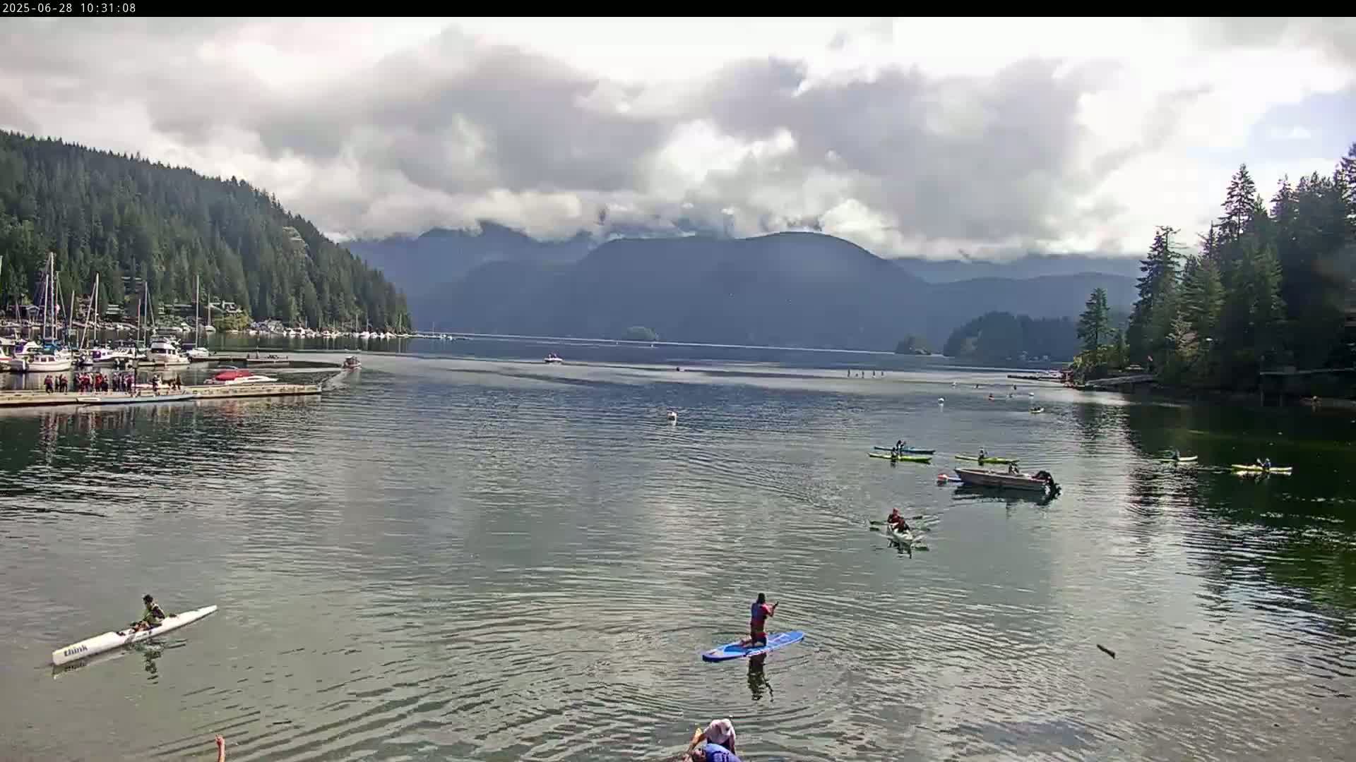 Vancouver Deep Cove Beach & Kayak Center Live Cam - Deep Cove, North Vancouver, Metro Vancouver, British Columbia, Canada
