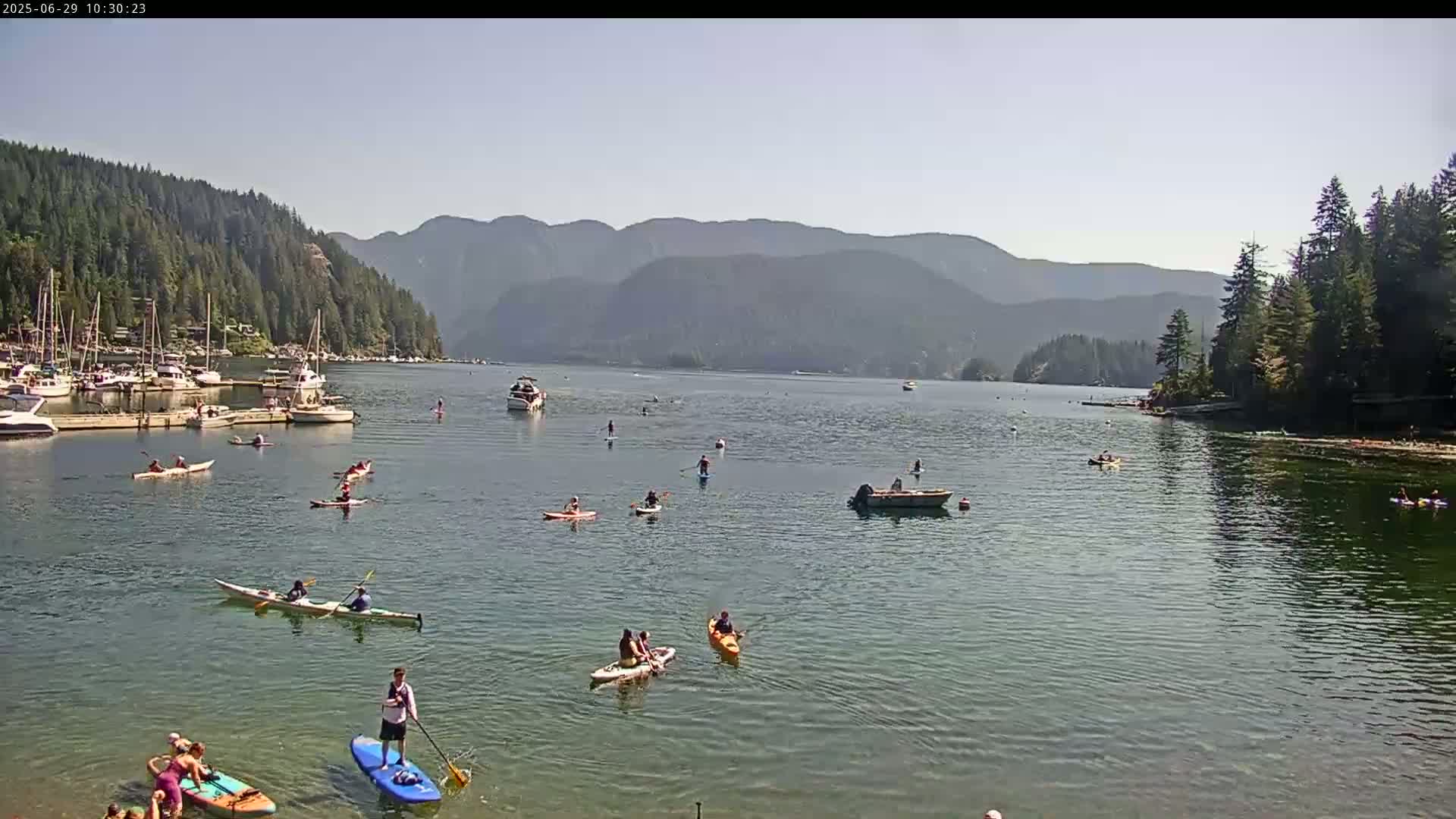 Vancouver Deep Cove Beach & Kayak Center Live Cam - Deep Cove, North Vancouver, Metro Vancouver, British Columbia, Canada