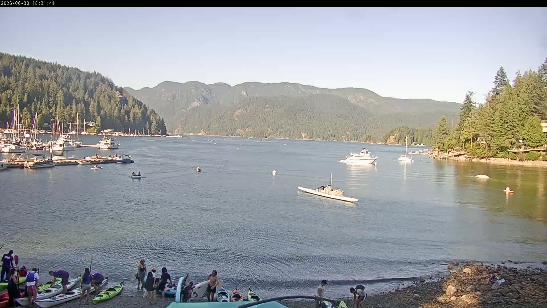 Vancouver Deep Cove Beach & Kayak Center Live Cam - Deep Cove, North Vancouver, Metro Vancouver, British Columbia, Canada