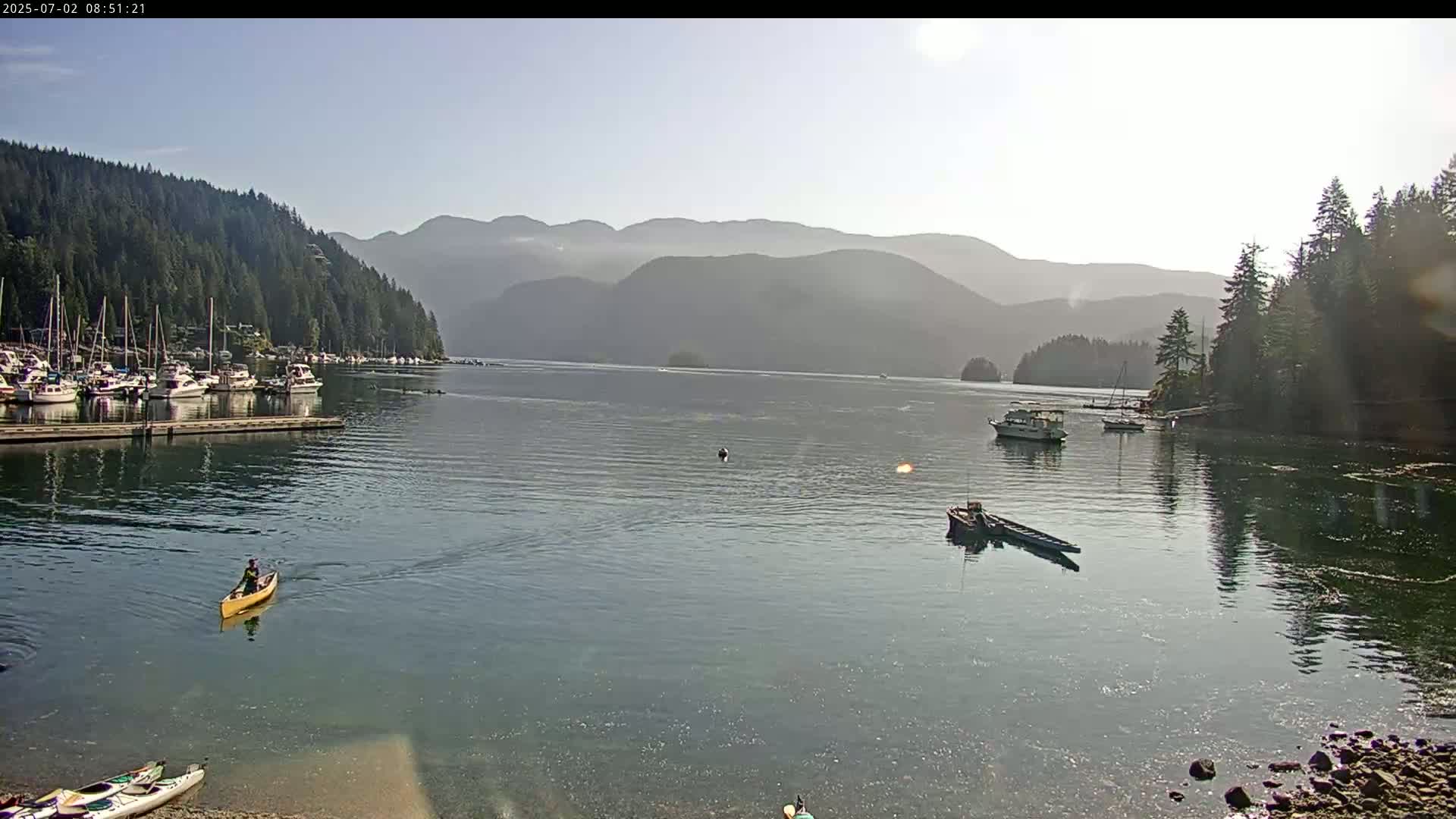 Vancouver Deep Cove Beach & Kayak Center Live Cam - Deep Cove, North Vancouver, Metro Vancouver, British Columbia, Canada