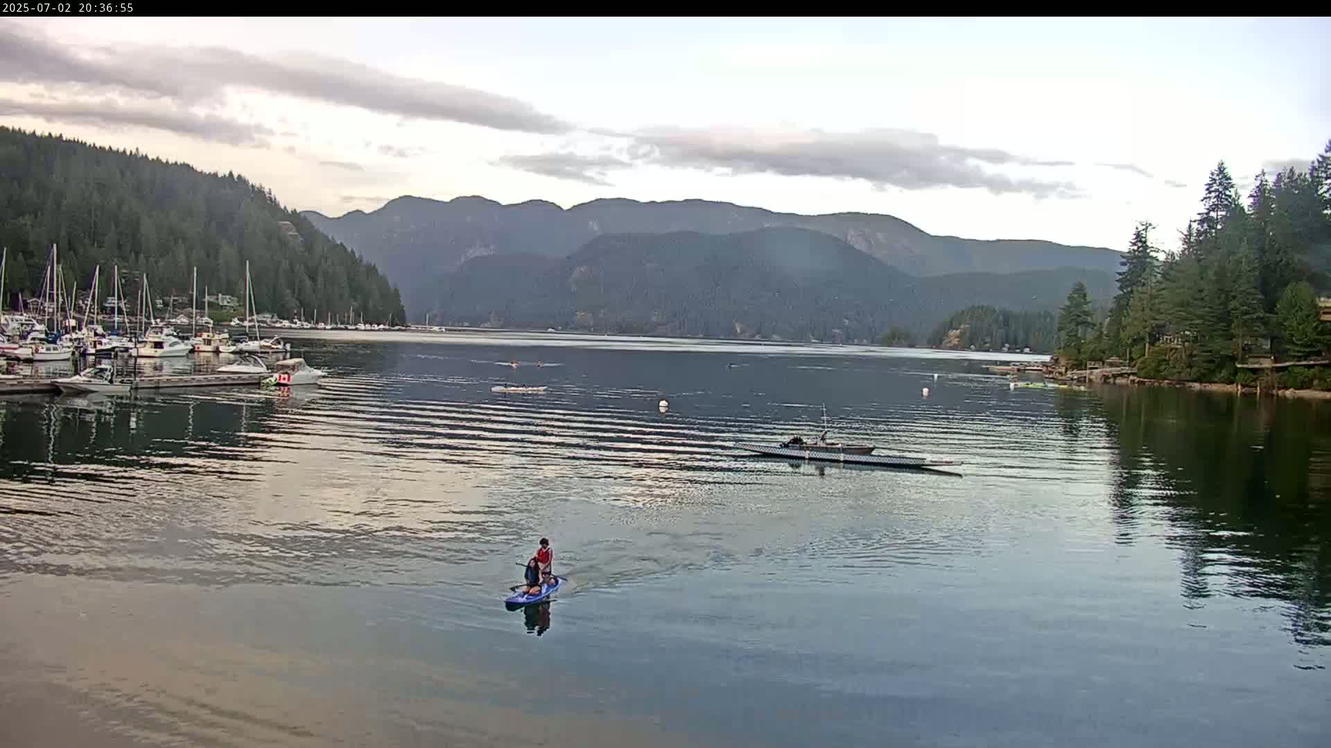 Vancouver Deep Cove Beach & Kayak Center Live Cam - Deep Cove, North Vancouver, Metro Vancouver, British Columbia, Canada