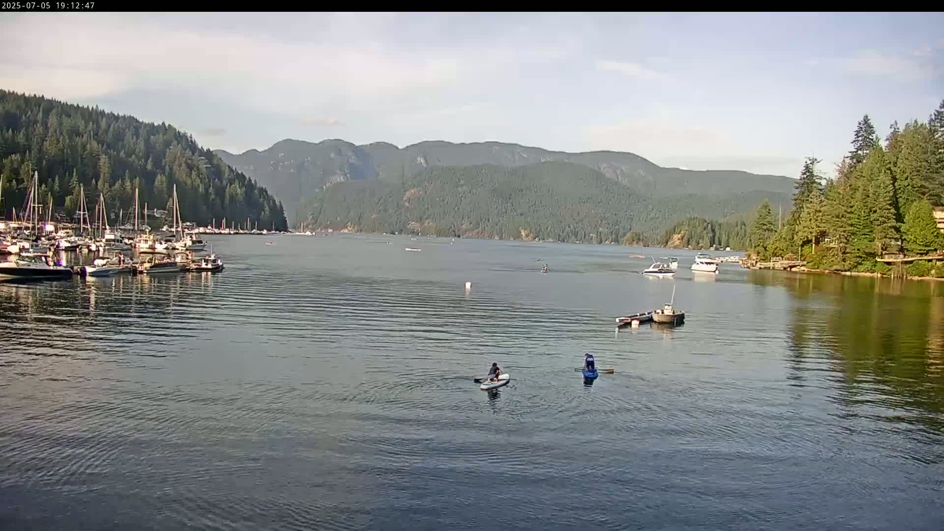 Vancouver Deep Cove Beach & Kayak Center Live Cam - Deep Cove, North Vancouver, Metro Vancouver, British Columbia, Canada