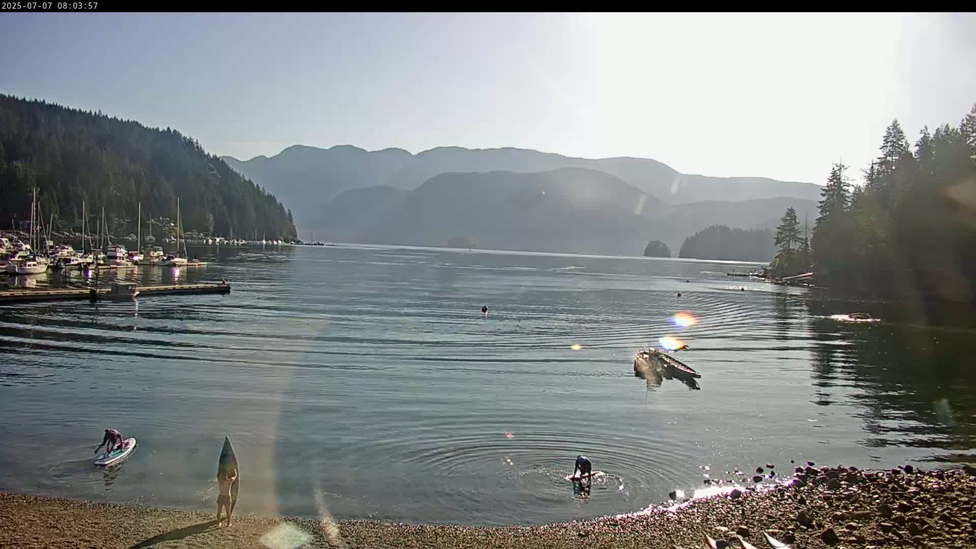 Vancouver Deep Cove Beach & Kayak Center Live Cam - Deep Cove, North Vancouver, Metro Vancouver, British Columbia, Canada
