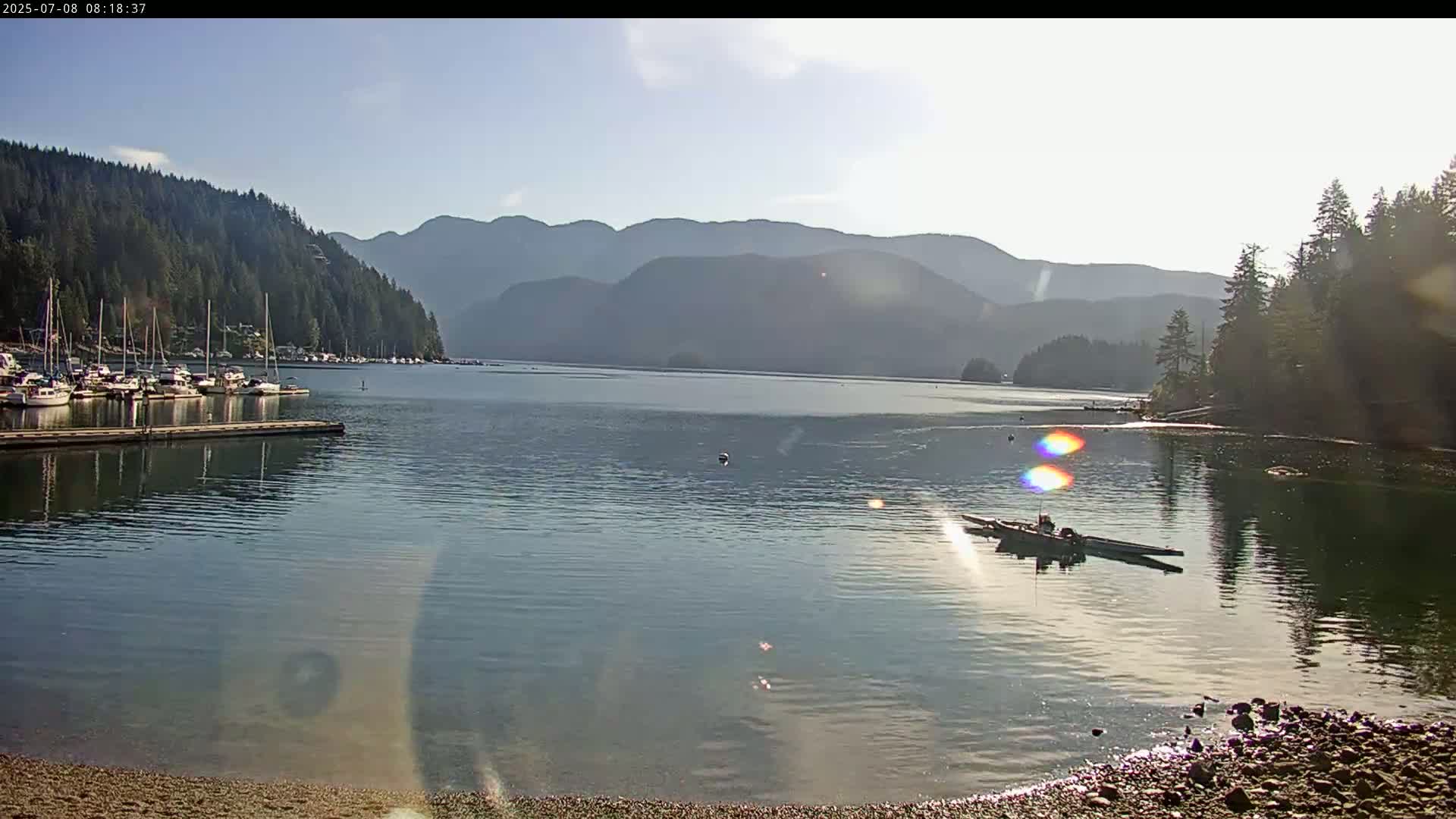 Vancouver Deep Cove Beach & Kayak Center Live Cam - Deep Cove, North Vancouver, Metro Vancouver, British Columbia, Canada