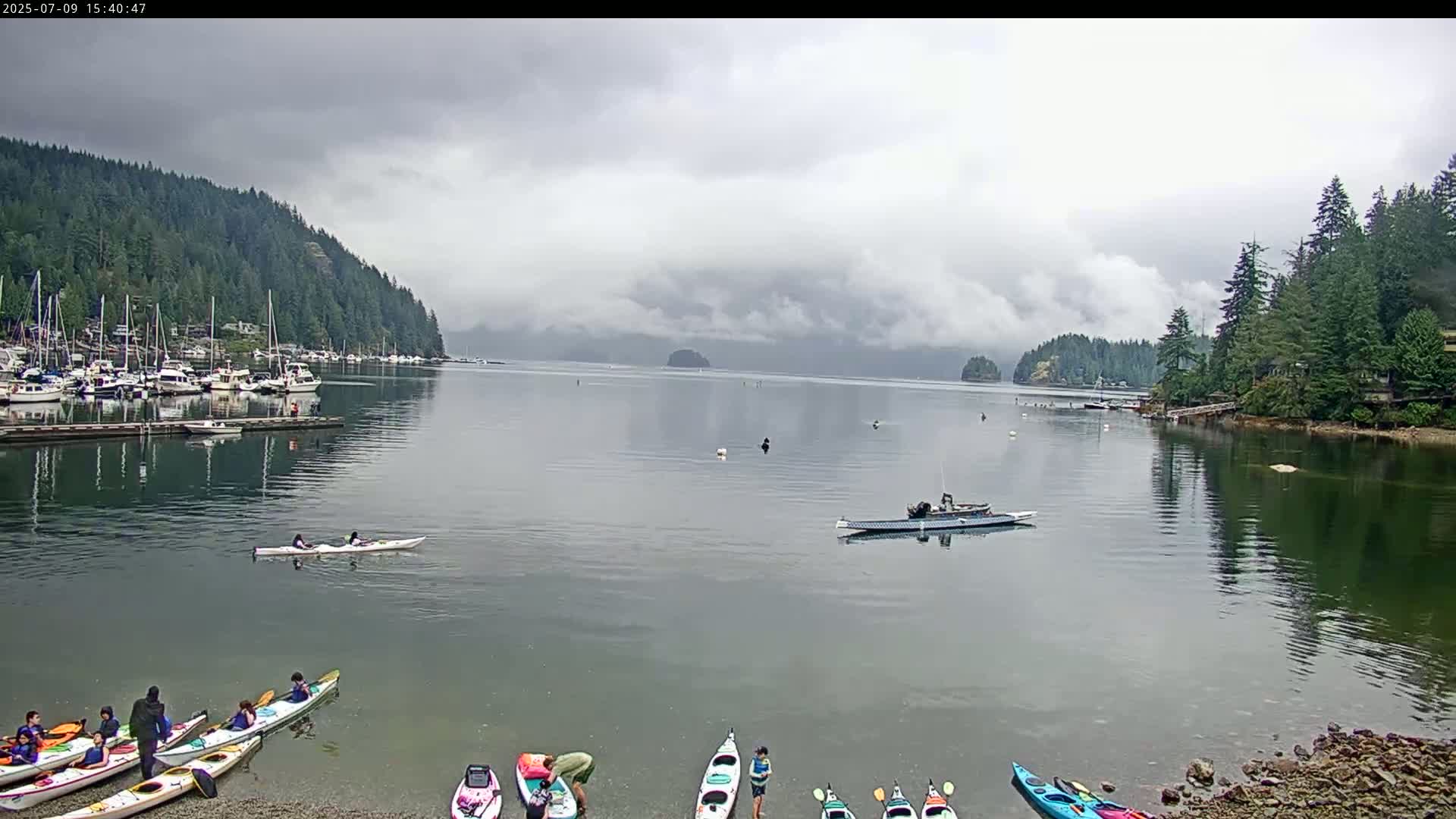 Vancouver Deep Cove Beach & Kayak Center Live Cam - Deep Cove, North Vancouver, Metro Vancouver, British Columbia, Canada