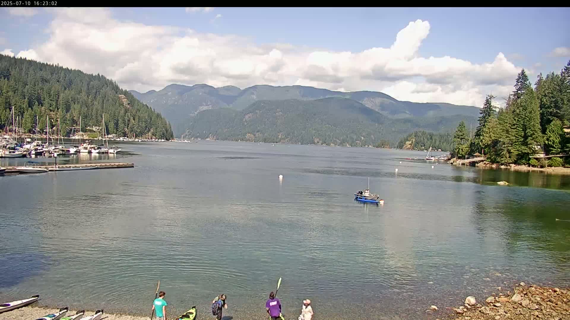Vancouver Deep Cove Beach & Kayak Center Live Cam - Deep Cove, North Vancouver, Metro Vancouver, British Columbia, Canada