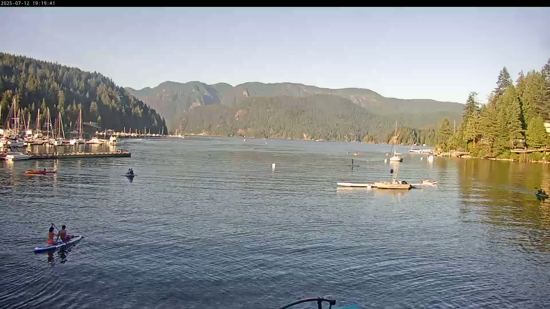 Vancouver Deep Cove Beach & Kayak Center Live Cam - Deep Cove, North Vancouver, Metro Vancouver, British Columbia, Canada