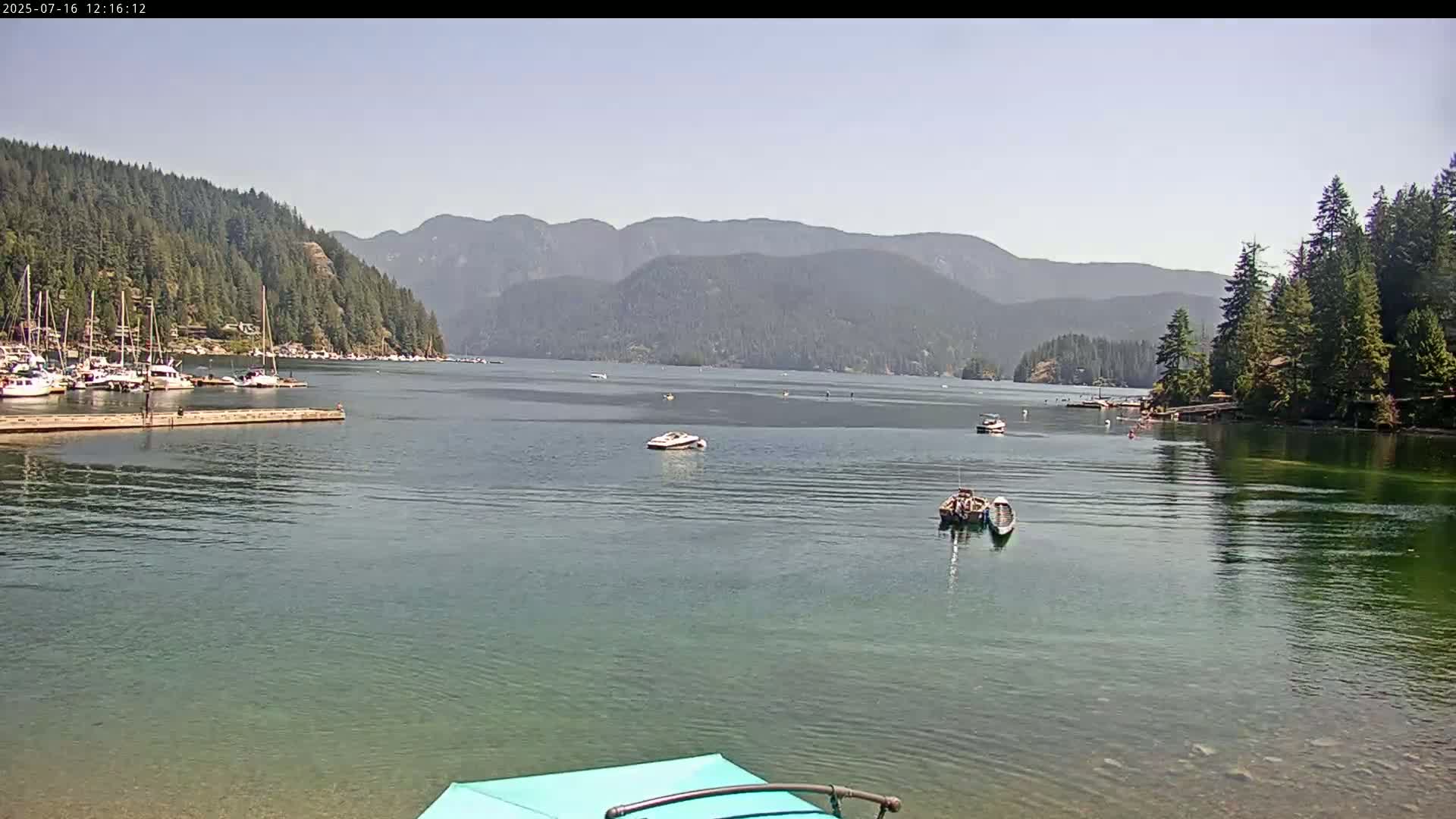 Vancouver Deep Cove Beach & Kayak Center Live Cam - Deep Cove, North Vancouver, Metro Vancouver, British Columbia, Canada