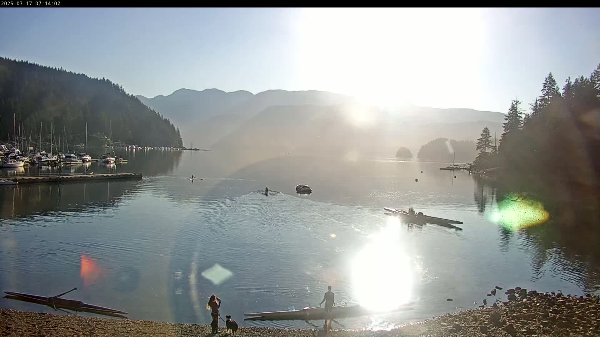 Vancouver Deep Cove Beach & Kayak Center Live Cam - Deep Cove, North Vancouver, Metro Vancouver, British Columbia, Canada