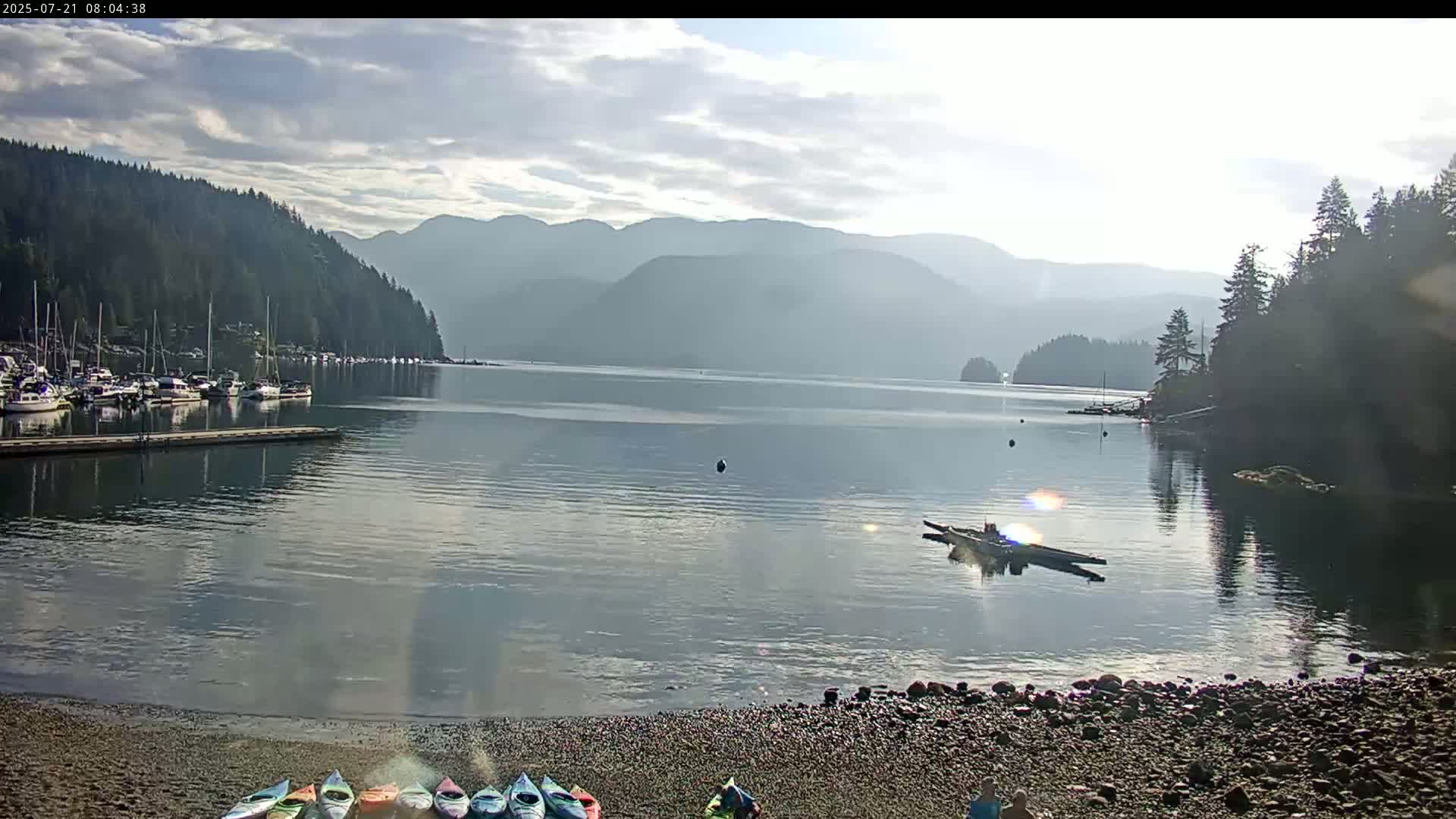 Vancouver Deep Cove Beach & Kayak Center Live Cam - Deep Cove, North Vancouver, Metro Vancouver, British Columbia, Canada