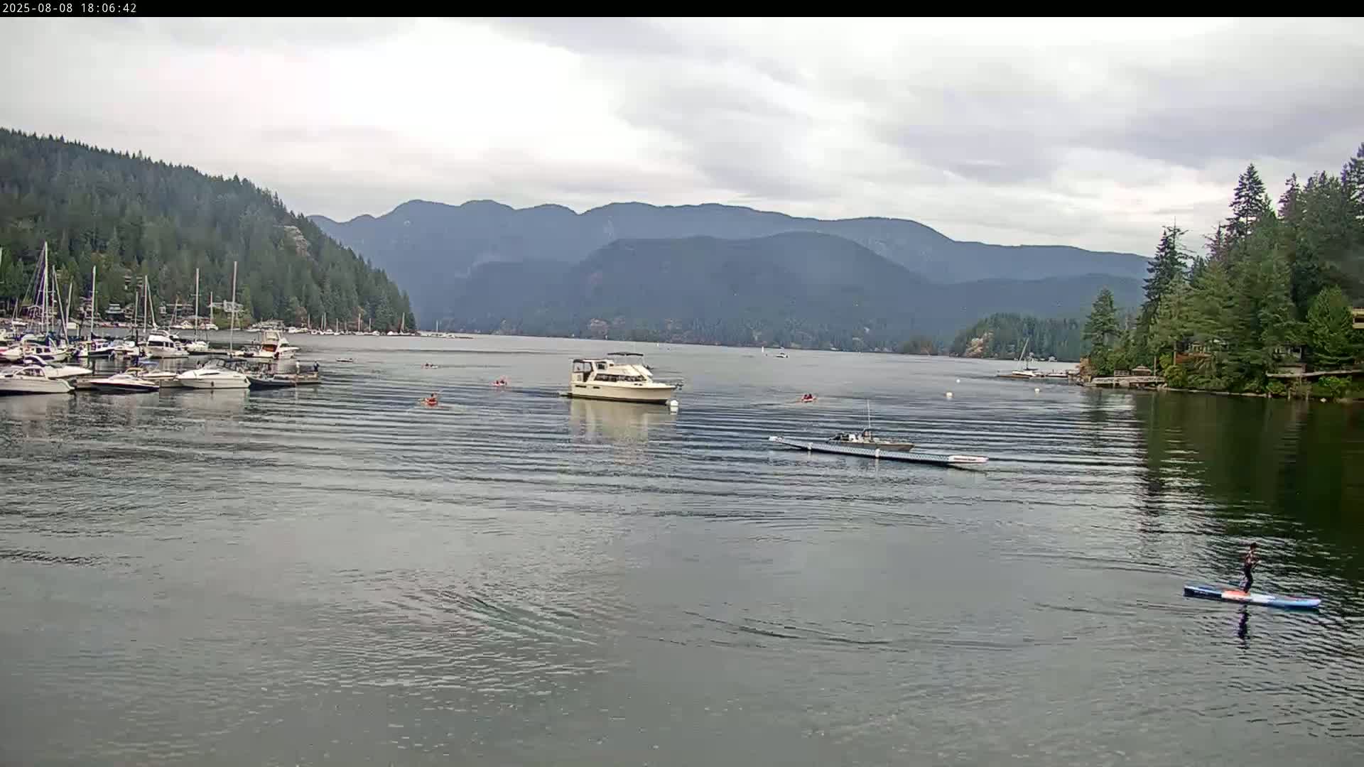 Vancouver Deep Cove Beach & Kayak Center Live Cam - Deep Cove, North Vancouver, Metro Vancouver, British Columbia, Canada