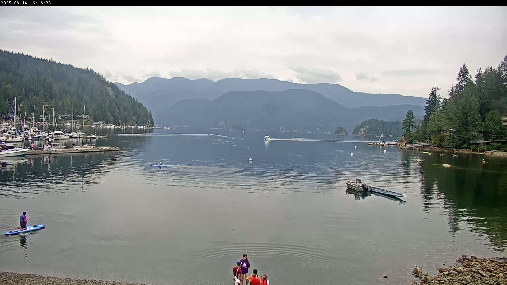 Vancouver Deep Cove Beach & Kayak Center Live Cam - Deep Cove, North Vancouver, Metro Vancouver, British Columbia, Canada
