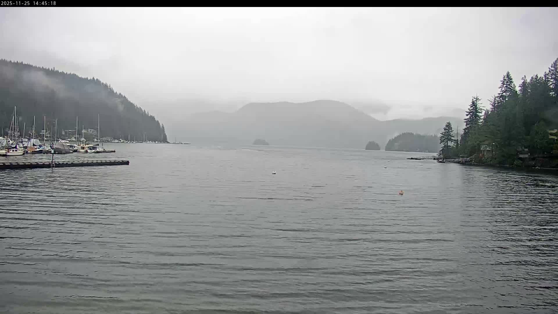Vancouver Deep Cove Beach & Kayak Center Live Cam - Deep Cove, North Vancouver, Metro Vancouver, British Columbia, Canada