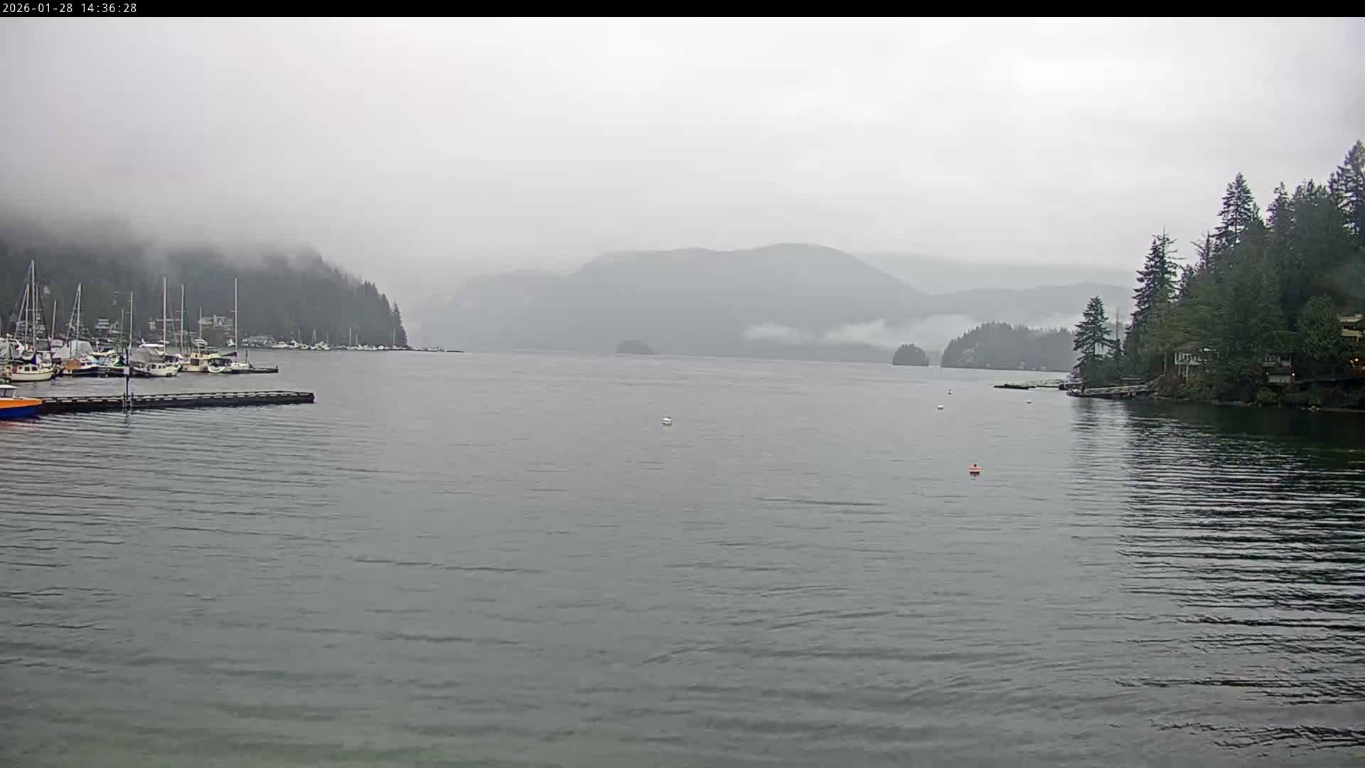 Vancouver Deep Cove Beach & Kayak Center Live Cam - Deep Cove, North Vancouver, Metro Vancouver, British Columbia, Canada
