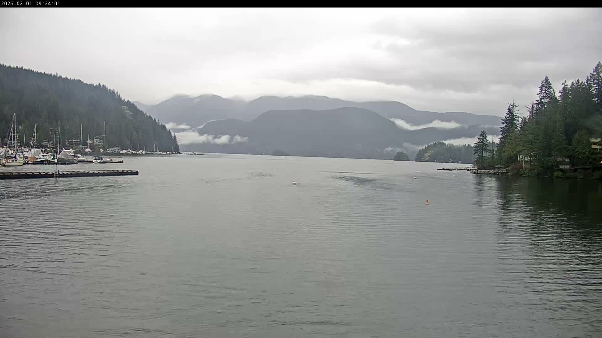 Vancouver Deep Cove Beach & Kayak Center Live Cam - Deep Cove, North Vancouver, Metro Vancouver, British Columbia, Canada