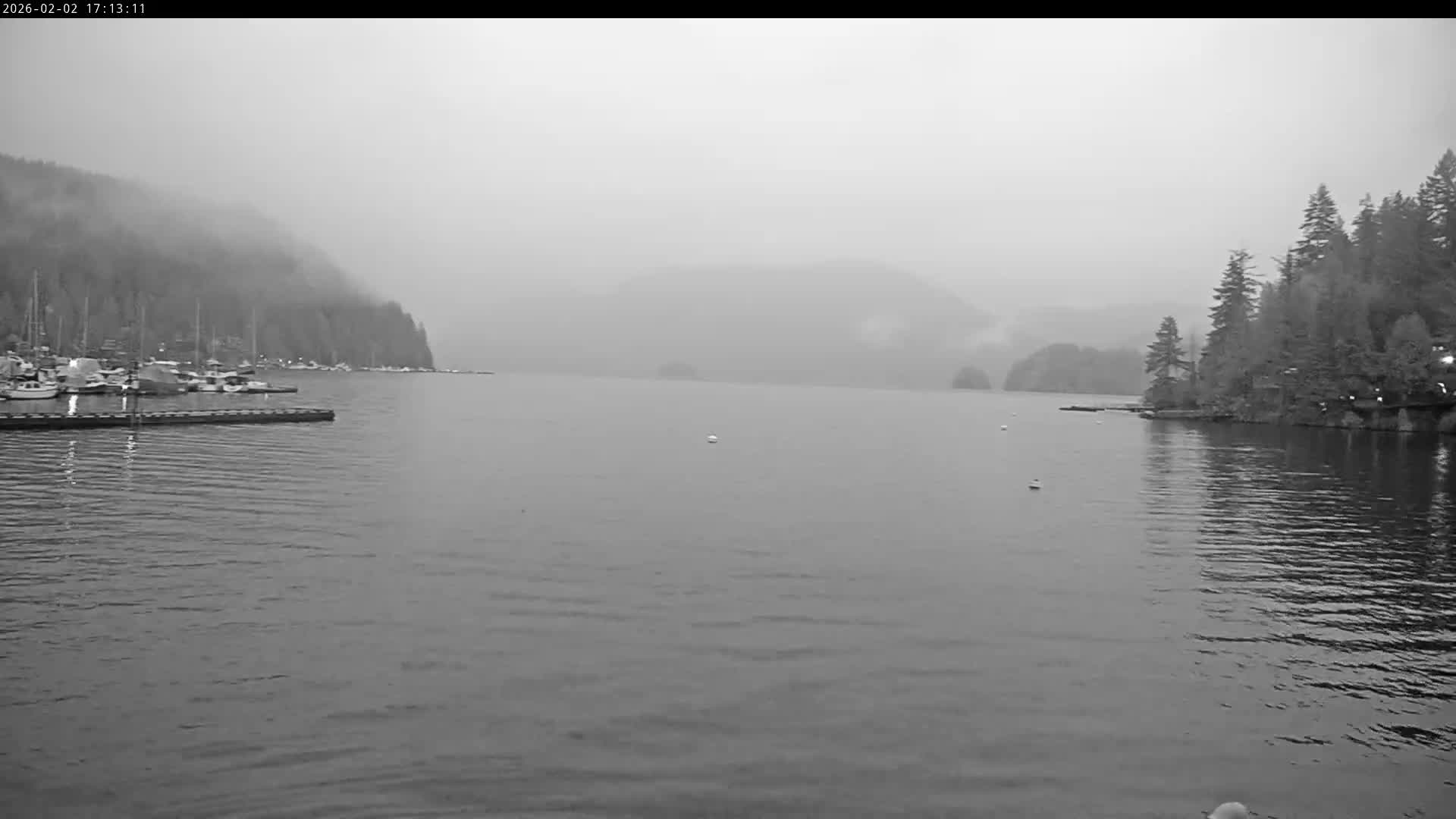 Vancouver Deep Cove Beach & Kayak Center Live Cam - Deep Cove, North Vancouver, Metro Vancouver, British Columbia, Canada
