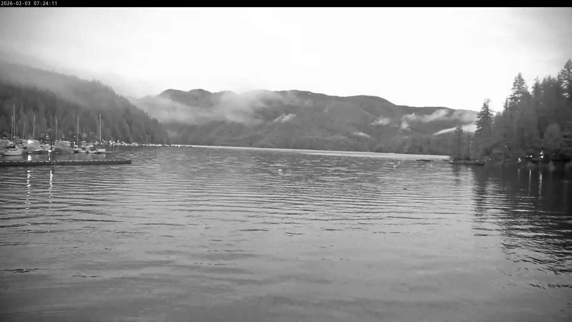 Vancouver Deep Cove Beach & Kayak Center Live Cam - Deep Cove, North Vancouver, Metro Vancouver, British Columbia, Canada