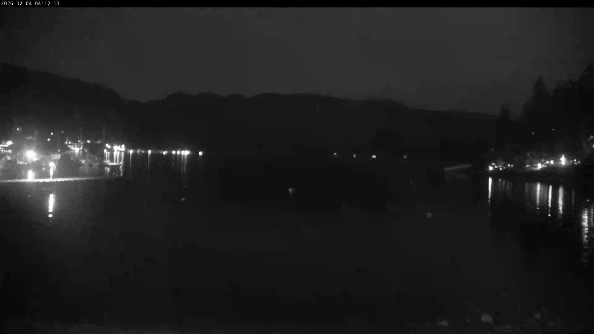Vancouver Deep Cove Beach & Kayak Center Live Cam - Deep Cove, North Vancouver, Metro Vancouver, British Columbia, Canada