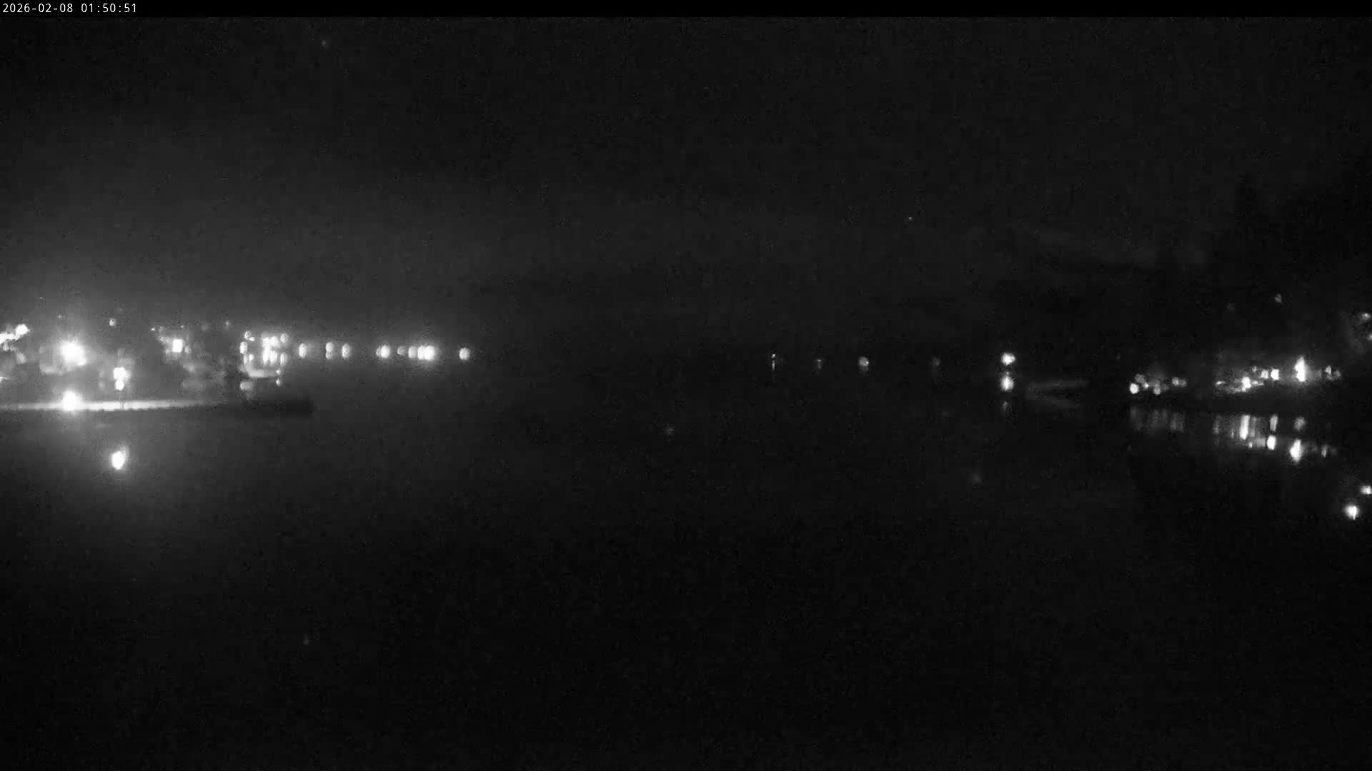 Vancouver Deep Cove Beach & Kayak Center Live Cam - Deep Cove, North Vancouver, Metro Vancouver, British Columbia, Canada