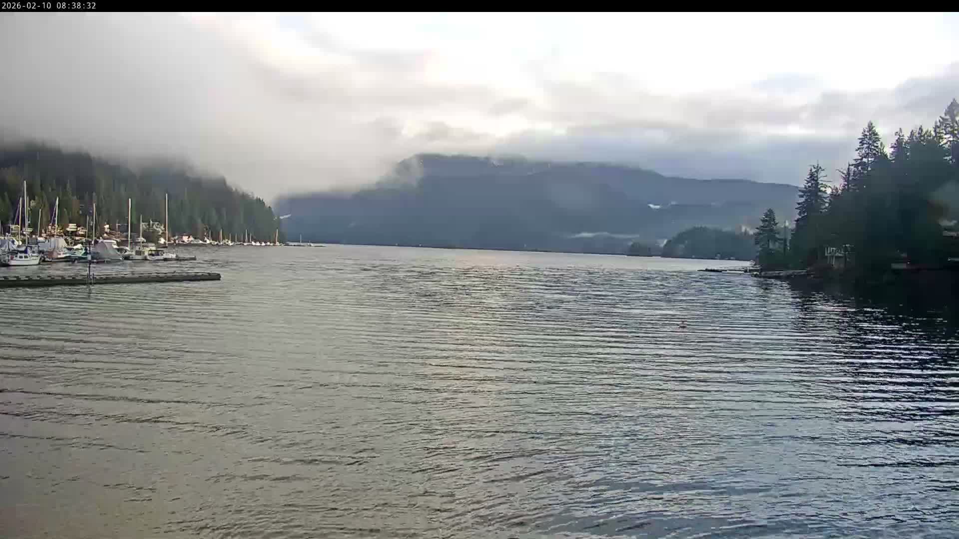 Vancouver Deep Cove Beach & Kayak Center Live Cam - Deep Cove, North Vancouver, Metro Vancouver, British Columbia, Canada